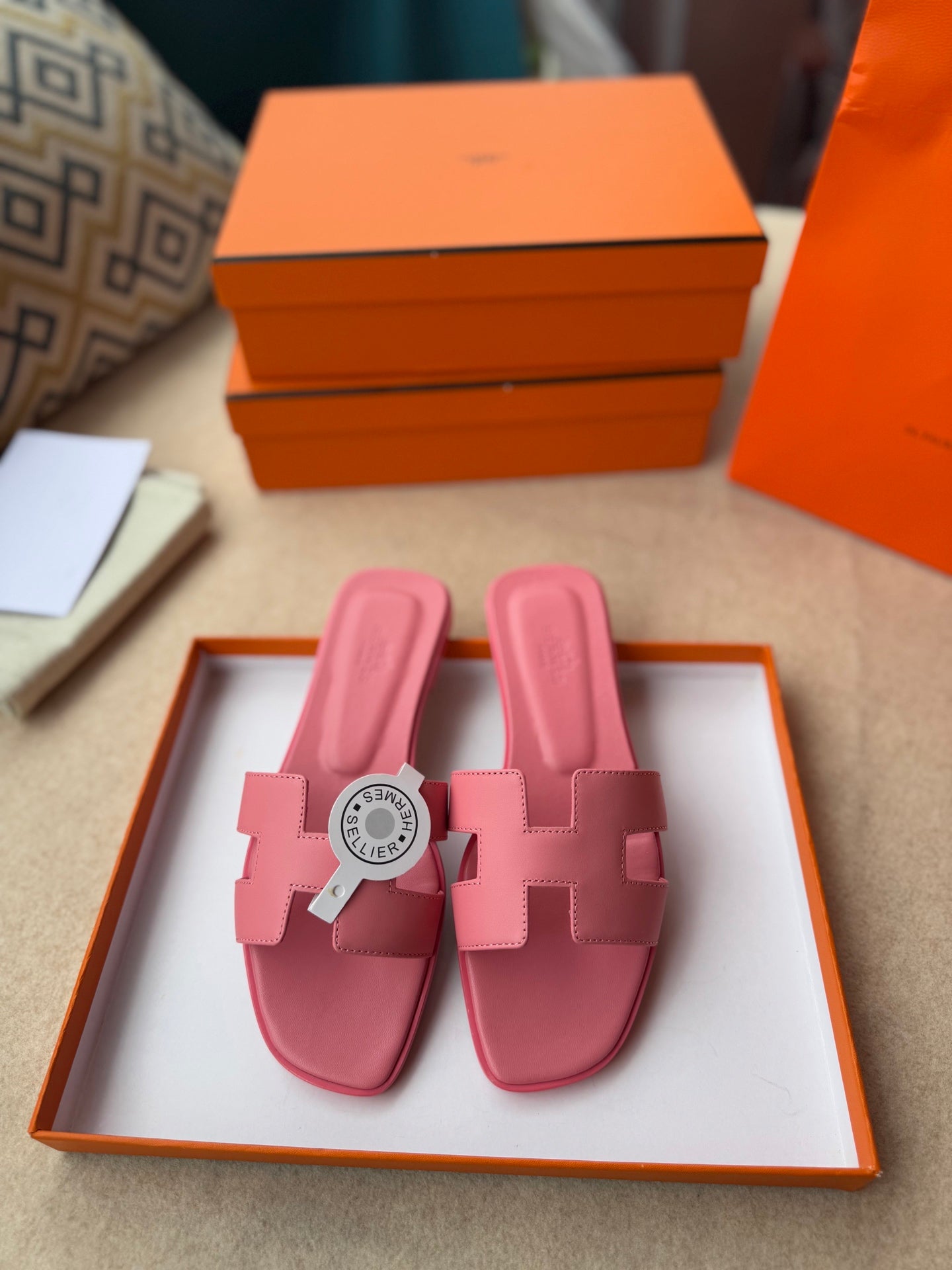 0RAN SANDALS IN ROSE PINK CALFSKIN - 34