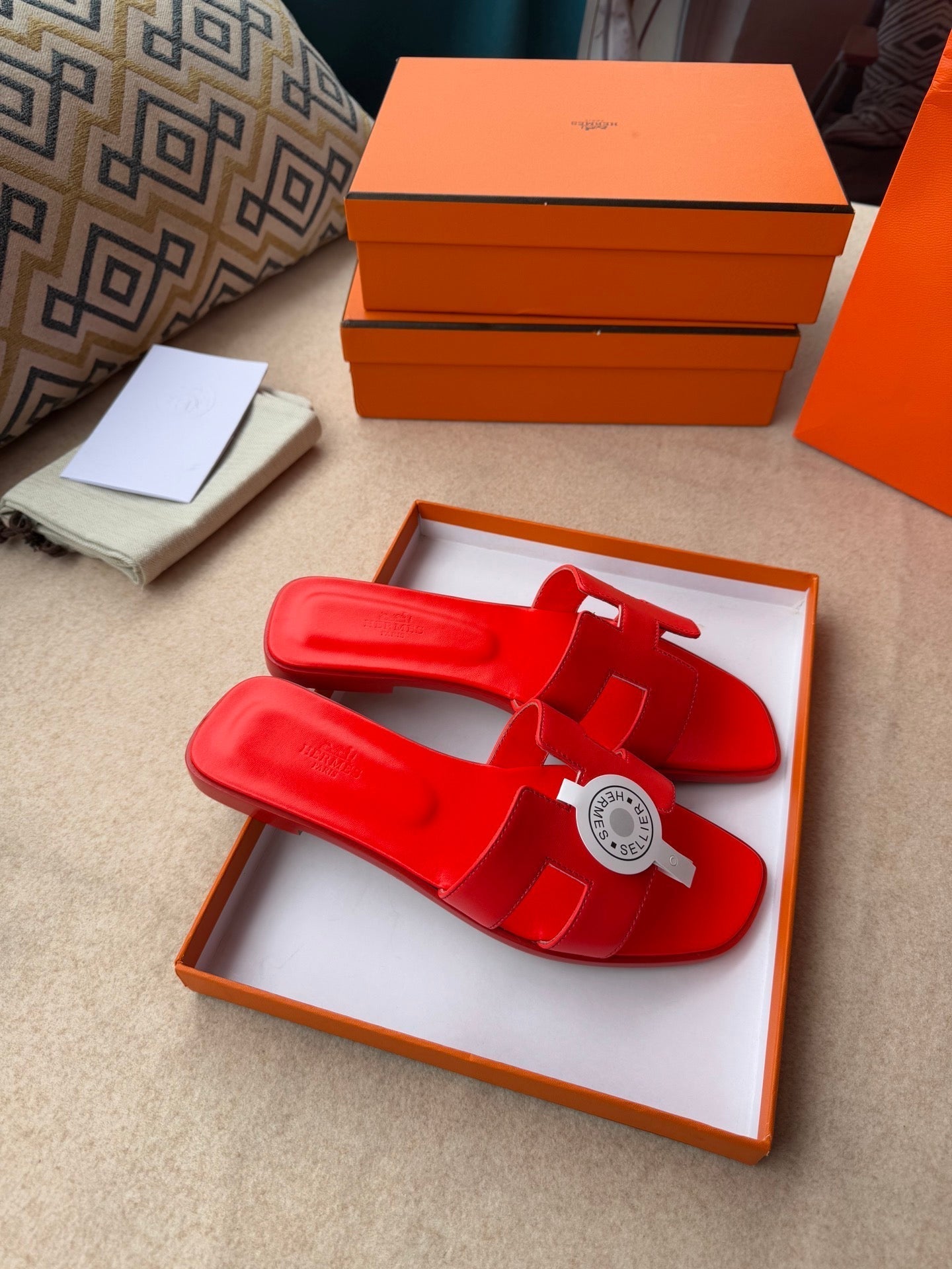 0RAN SANDALS IN CHERRY RED CALFSKIN - 34