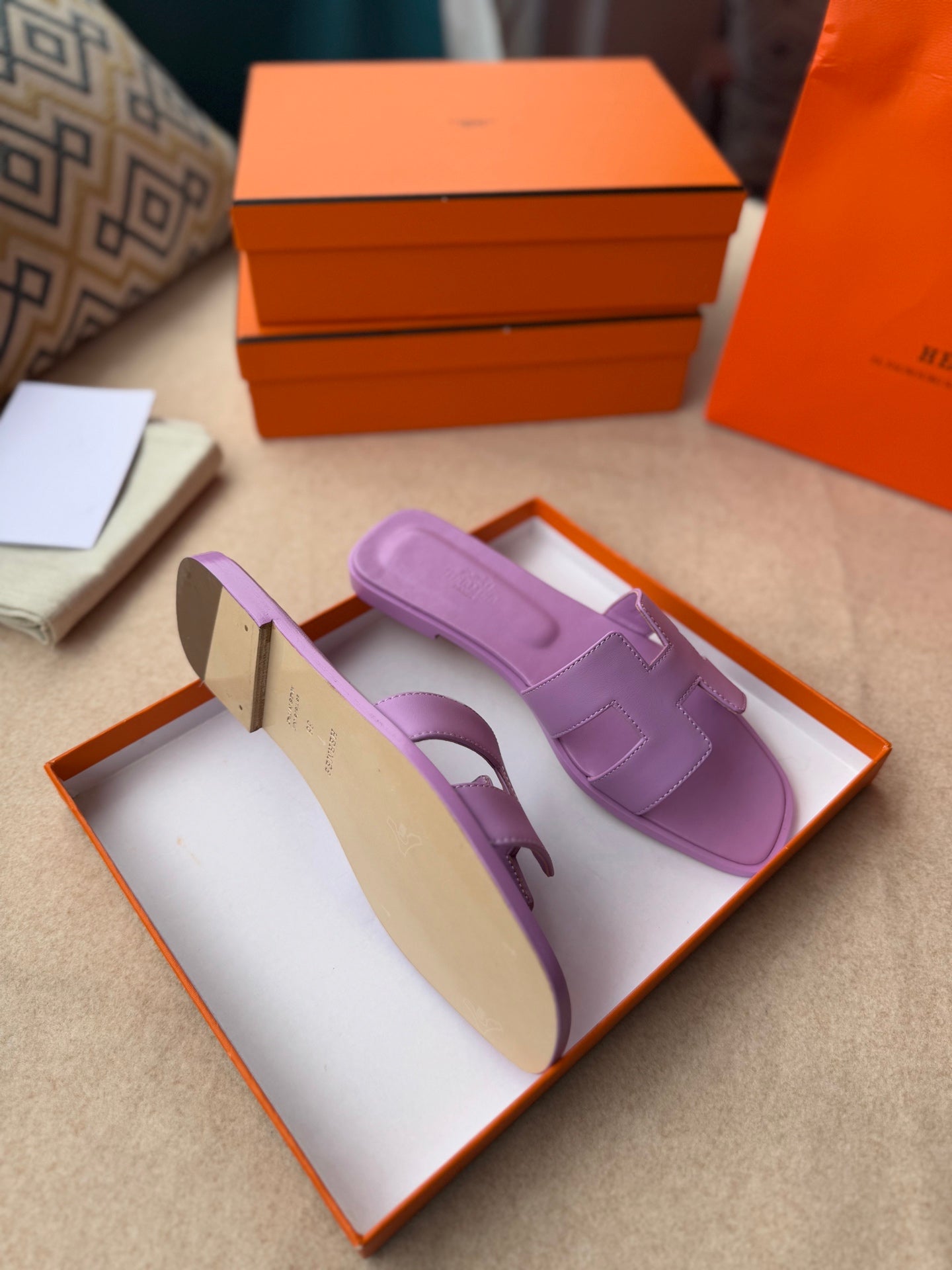 0RAN SANDALS IN LILAC PURPLE CALFSKIN - 34