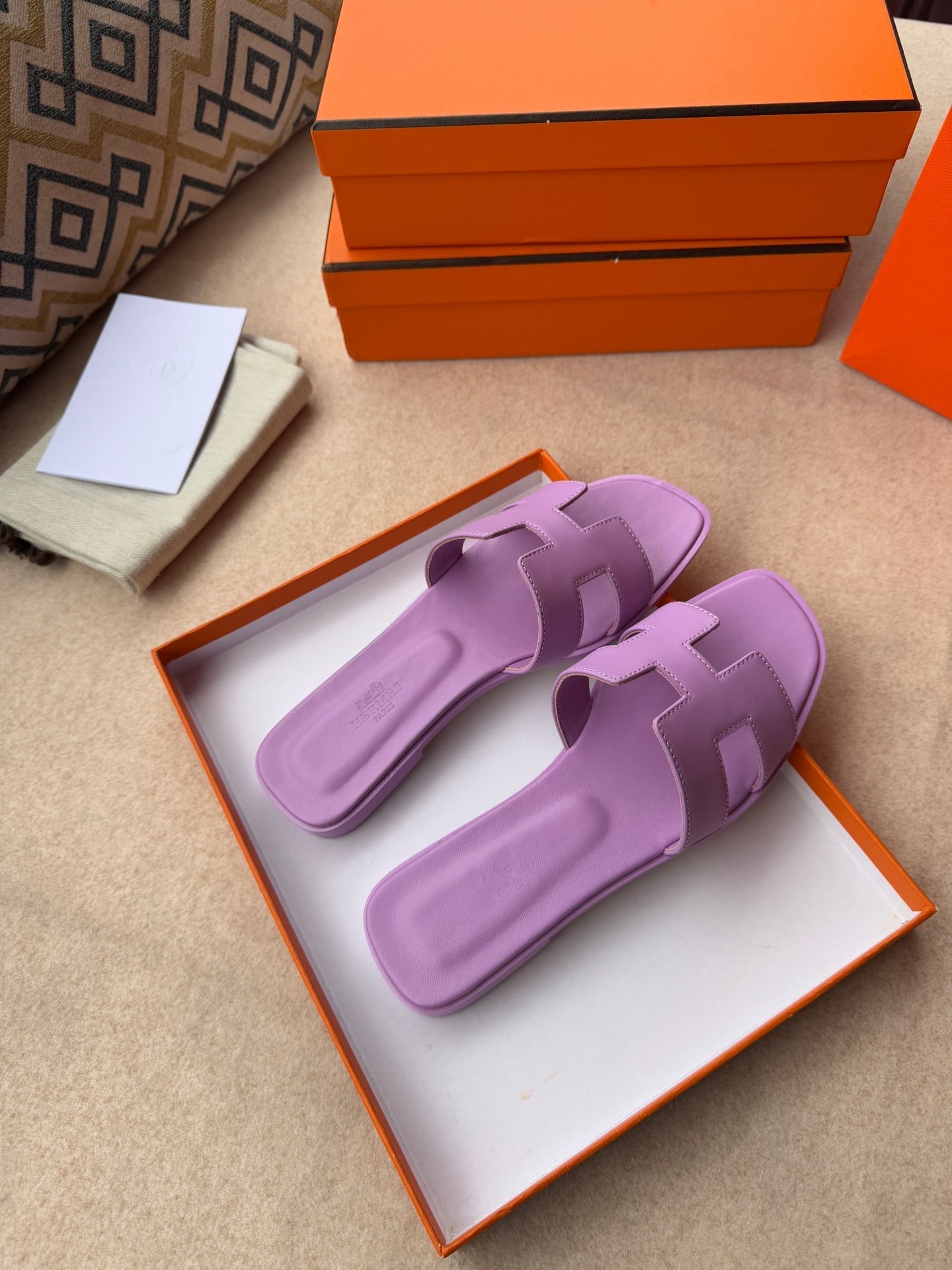 0RAN SANDALS IN LILAC PURPLE CALFSKIN - 34