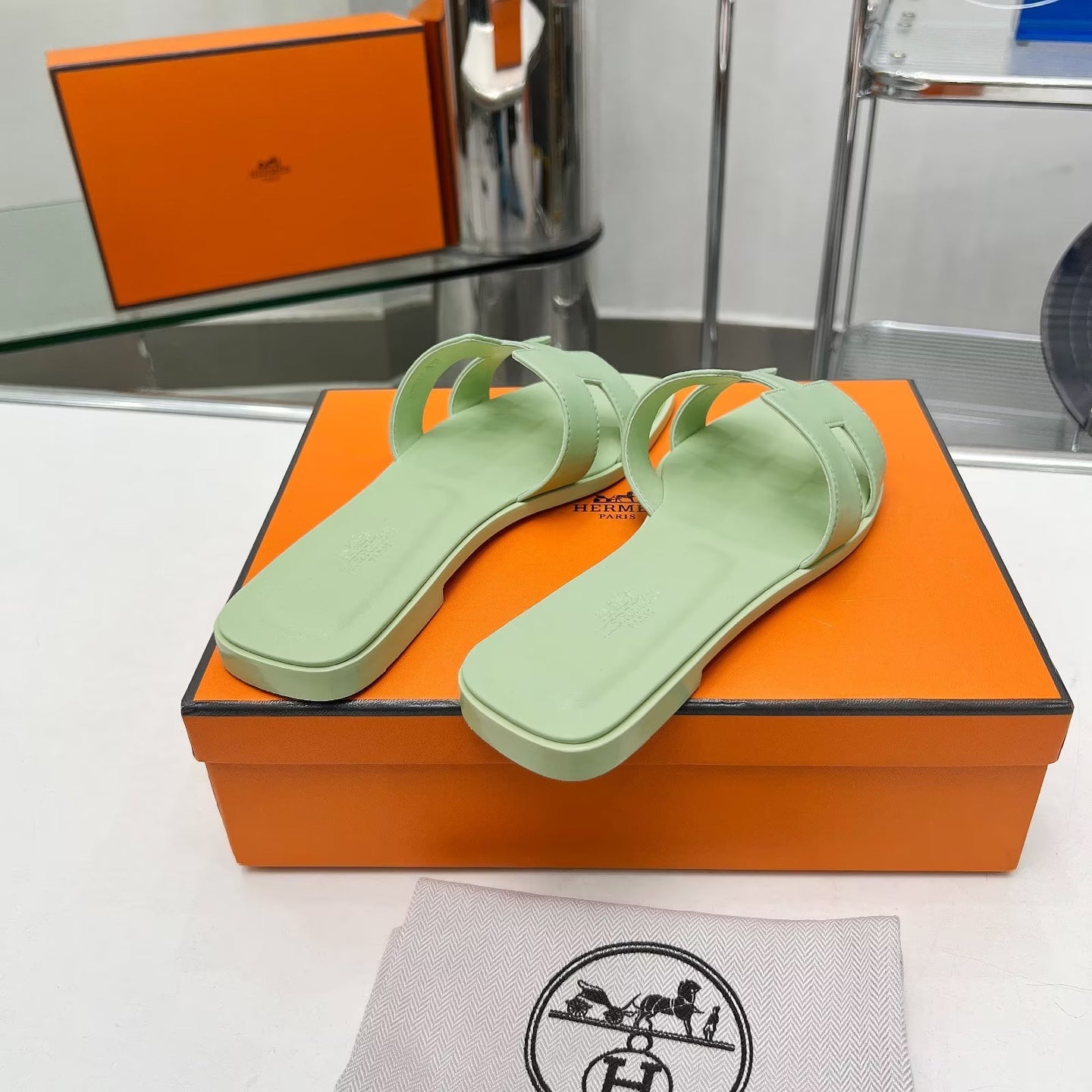 0RAN SANDALS IN GREEN PASTEL CALFSKIN - 34