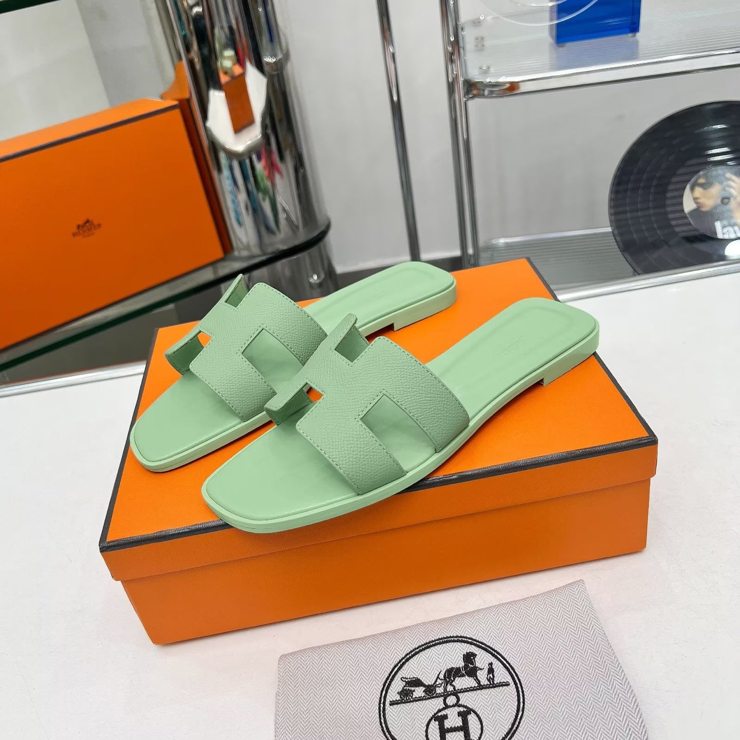 0RAN SANDALS IN GREEN PASTEL CALFSKIN - 34