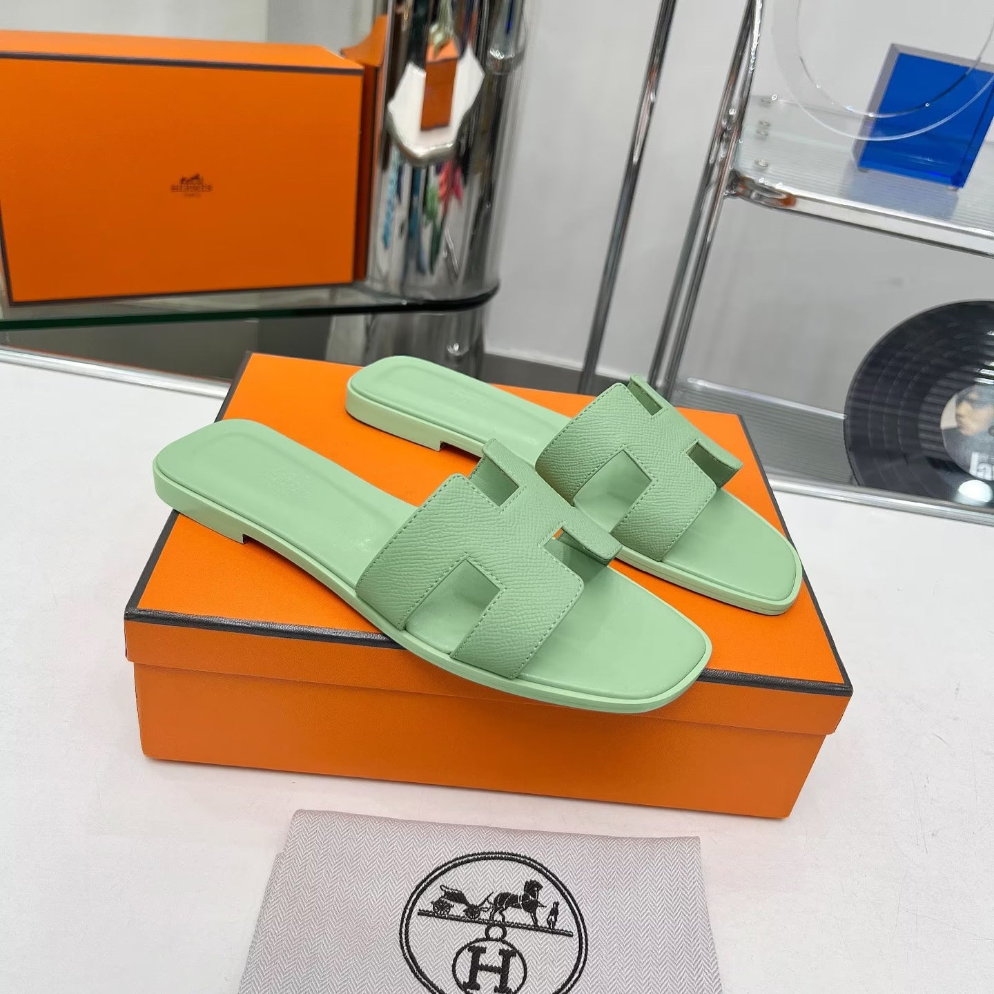 0RAN SANDALS IN GREEN PASTEL CALFSKIN - 34