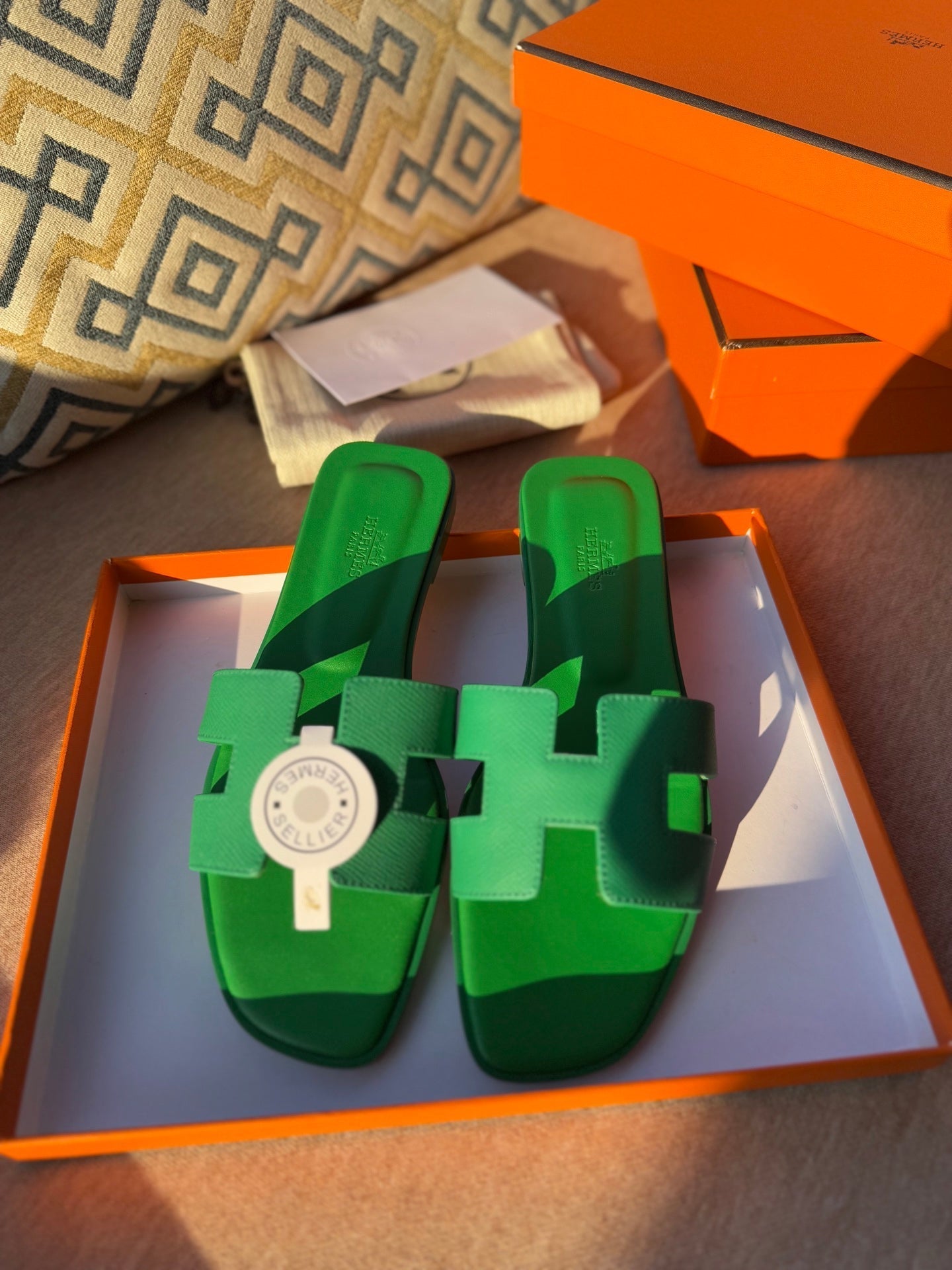 0RAN SANDALS IN SHAMROCK GREEN CALFSKIN - 34