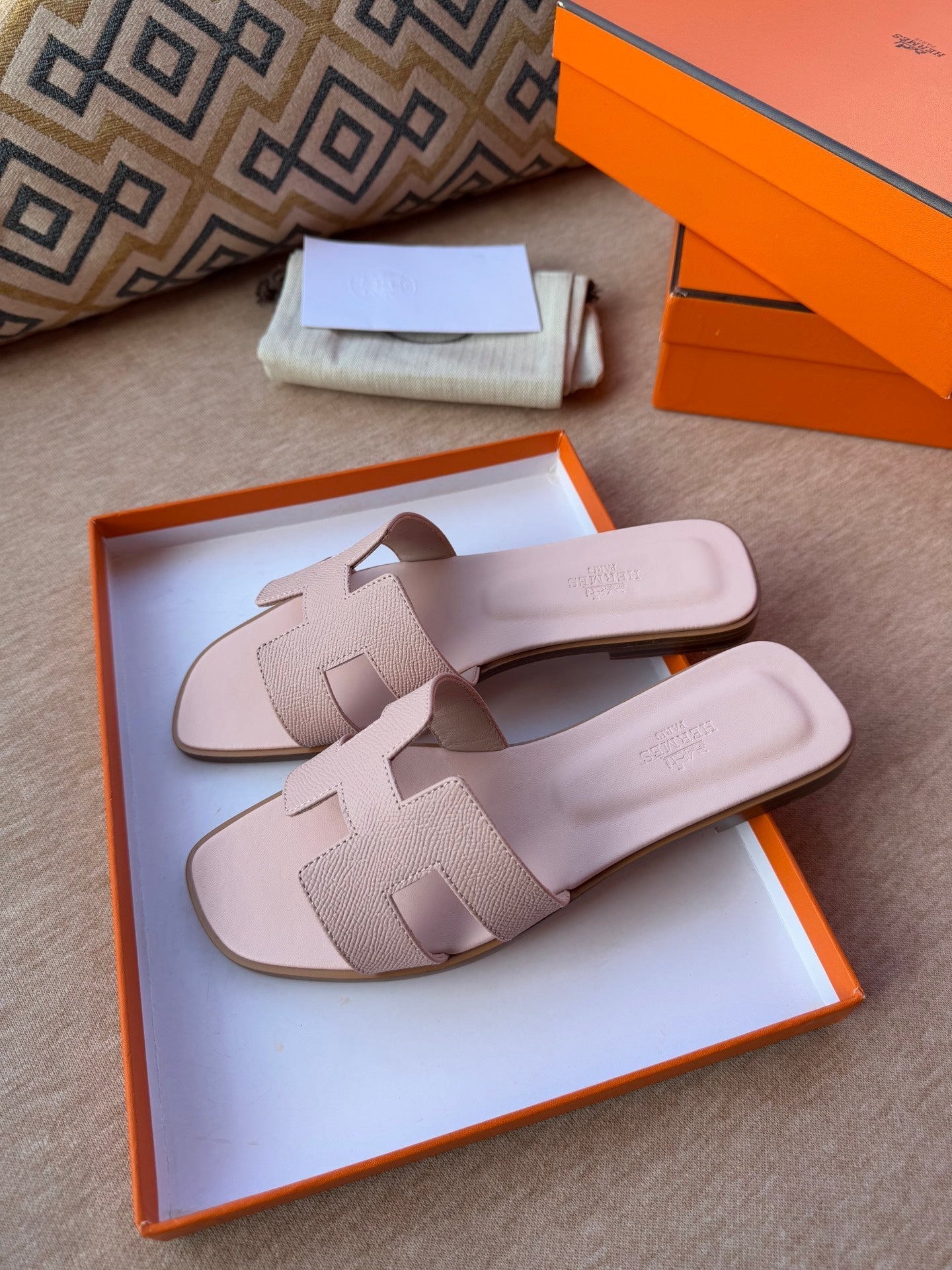 0RAN SANDALS IN PASTEL PINK CALFSKIN - 34