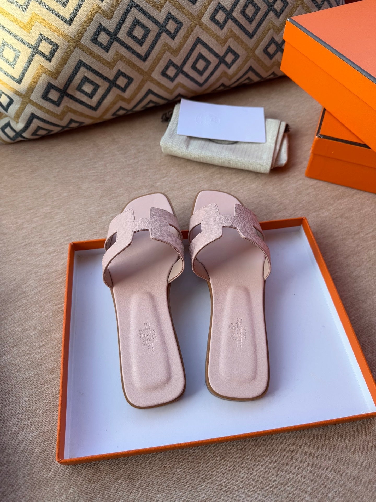 0RAN SANDALS IN PASTEL PINK CALFSKIN - 34