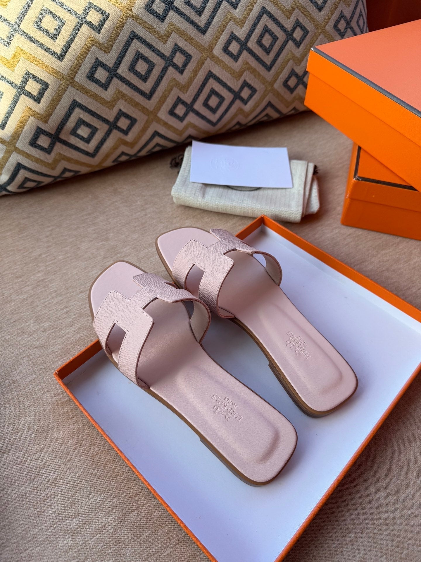 0RAN SANDALS IN PASTEL PINK CALFSKIN - 34
