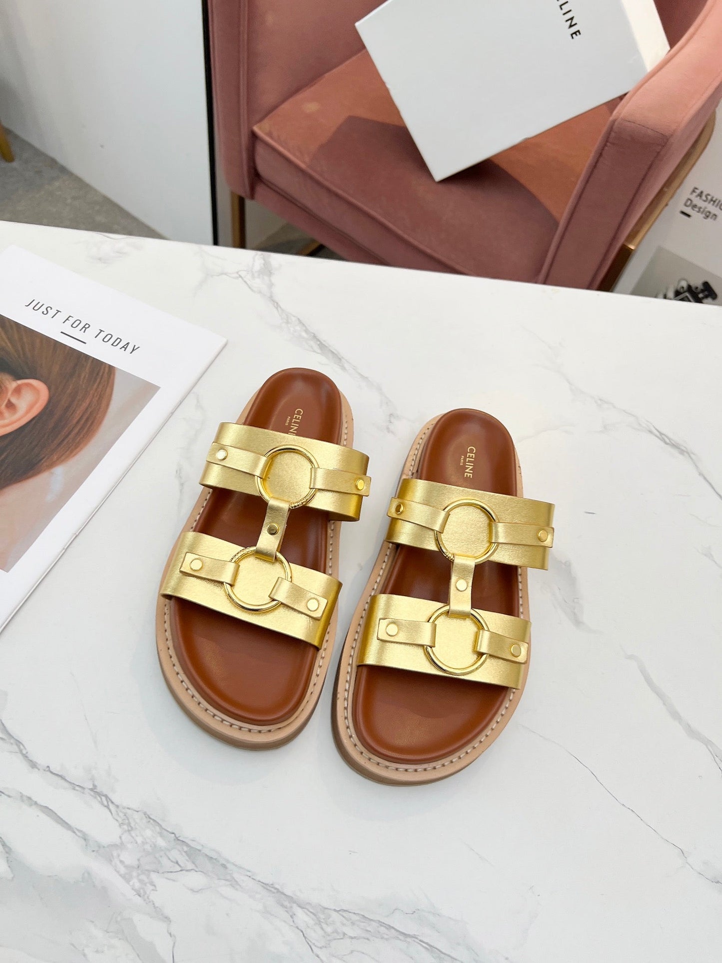 TIPPI SANDAL IN GOLD CALFSKIN - 35