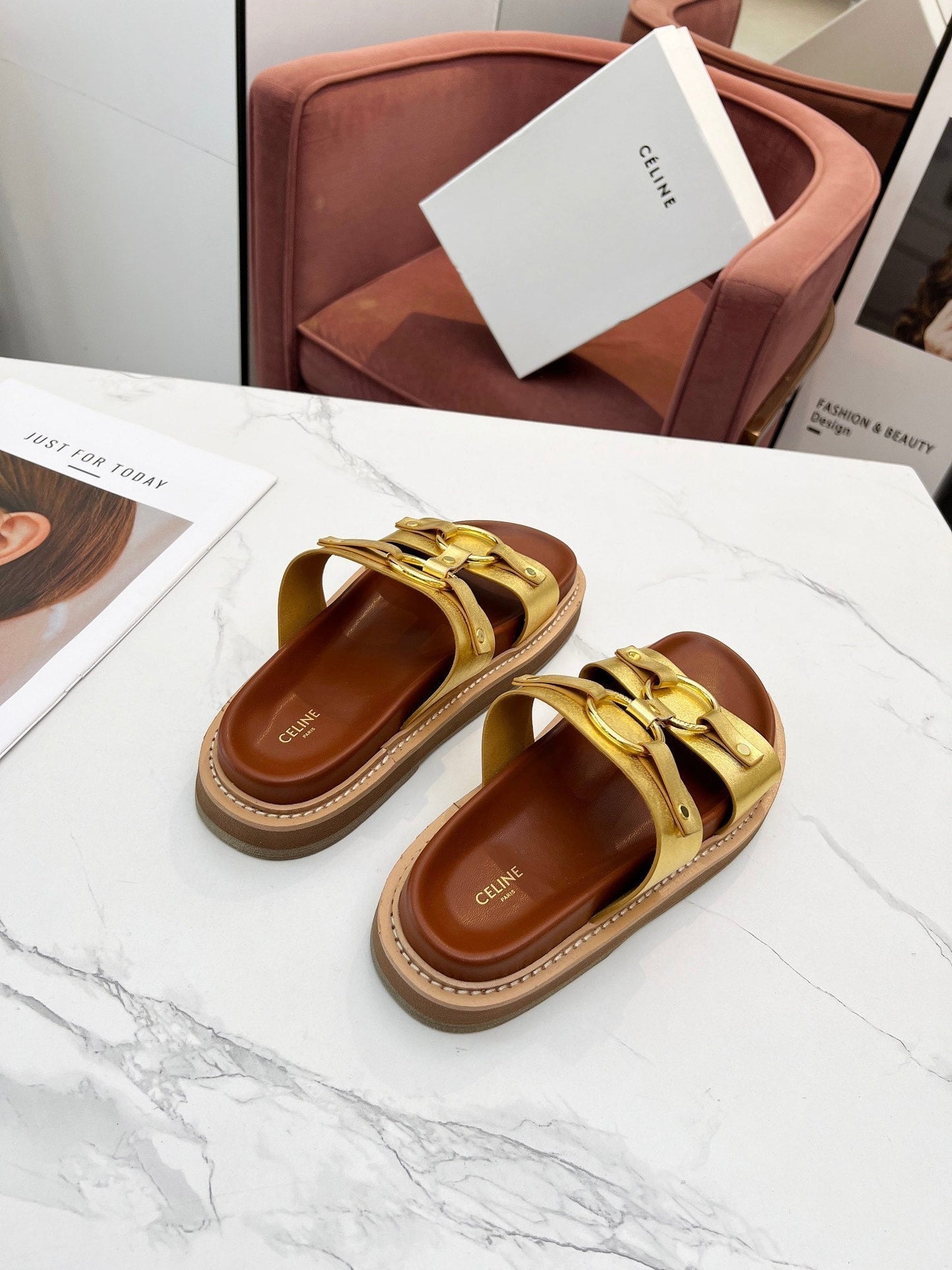 TIPPI SANDAL IN GOLD CALFSKIN - 35