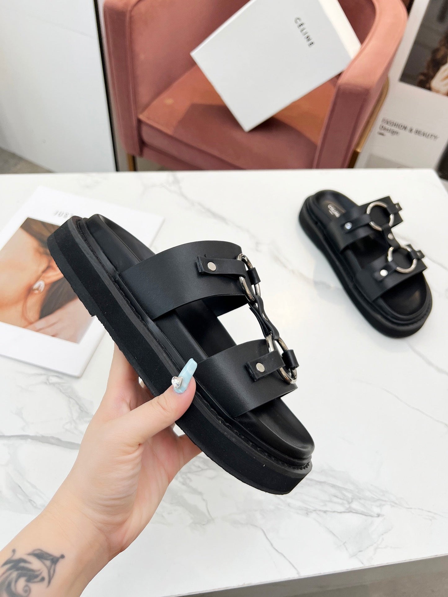 TIPPI SANDAL IN BLACK CALFSKIN - 35