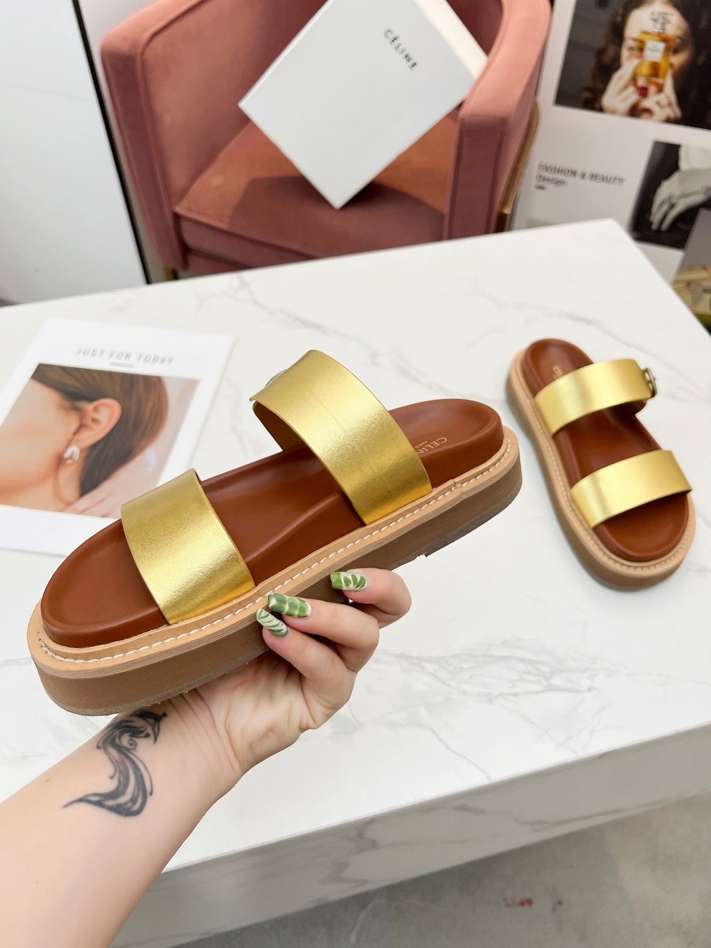 TWO-STRAP SANDALS IN GOLD CALFSKIN - 35