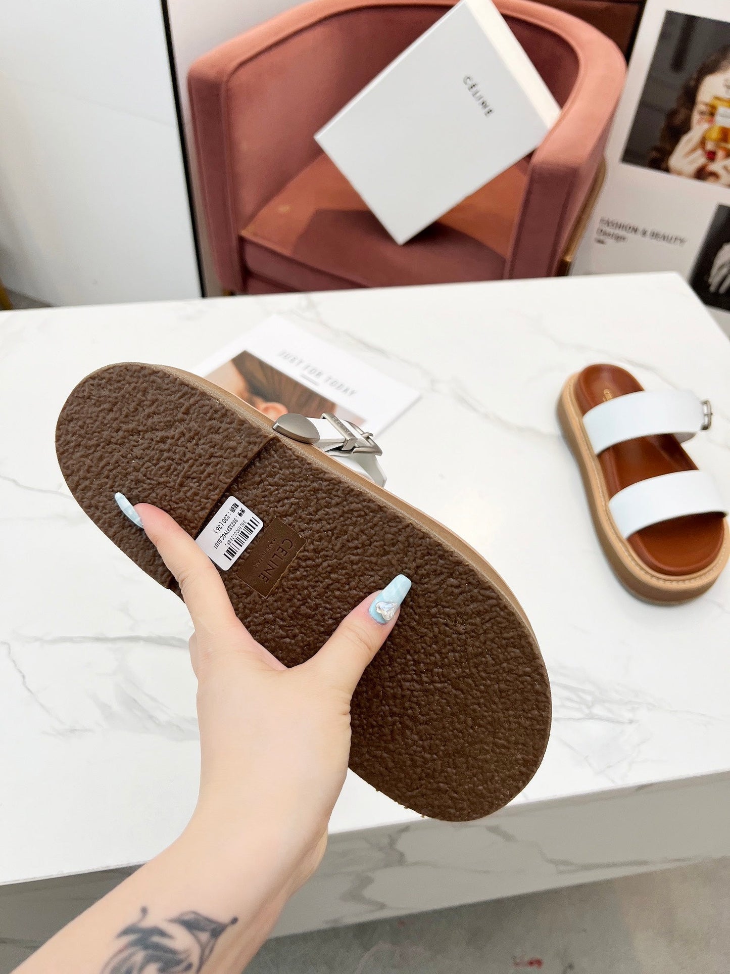 TWO-STRAP SANDALS IN WHITE CALFSKIN - 35