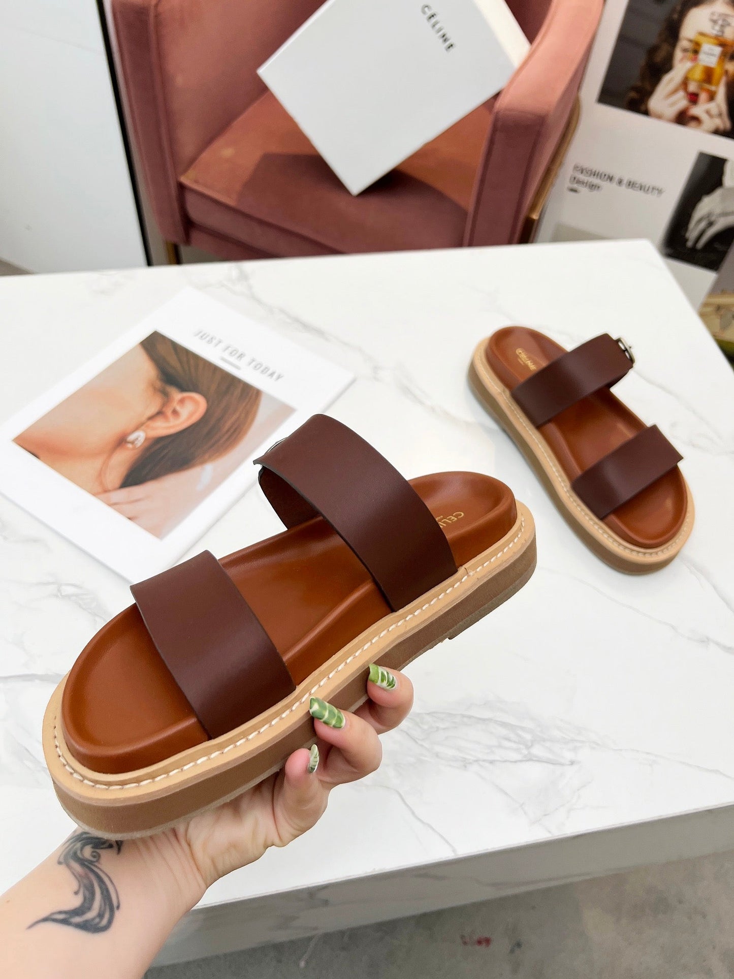 TWO-STRAP SANDALS IN CHESTNUT BROWN CALFSKIN - 35