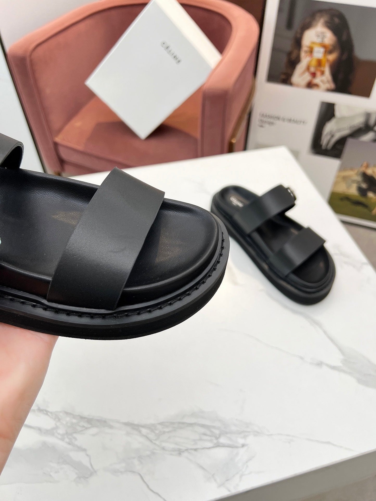 TWO-STRAP SANDALS IN BLACK CALFSKIN - 35