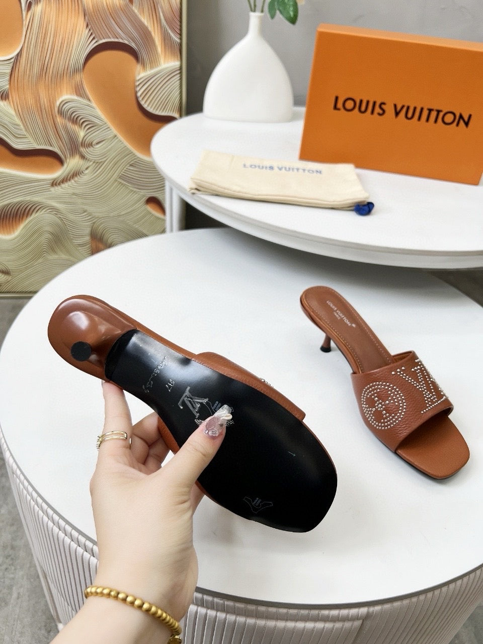 HIGH MULE IN BRONZE BROWN LAMBSKIN WITH RHINSTONES 55 MM - 35