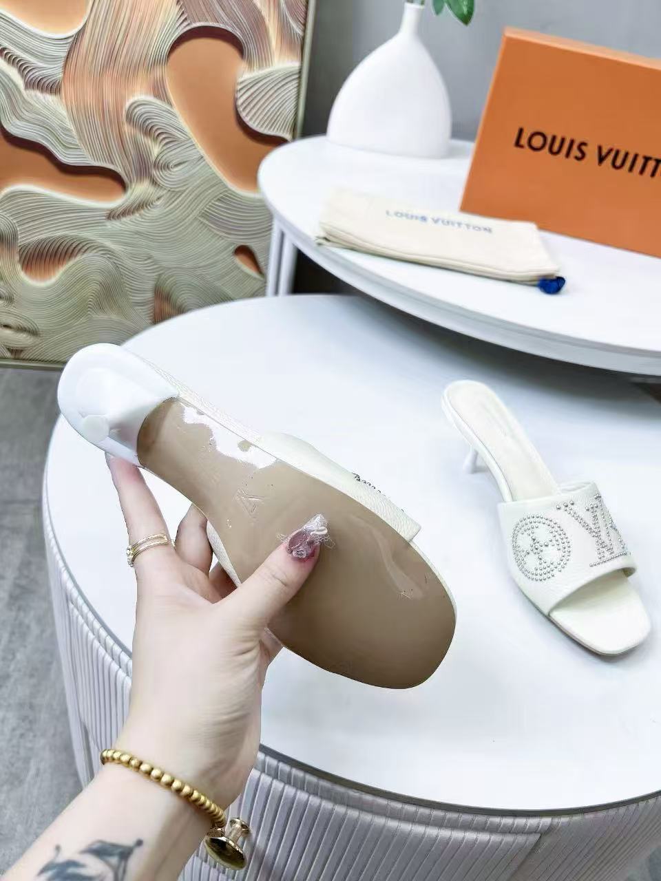 HIGH MULE IN WHITE LAMBSKIN WITH RHINSTONES 55 MM - 35