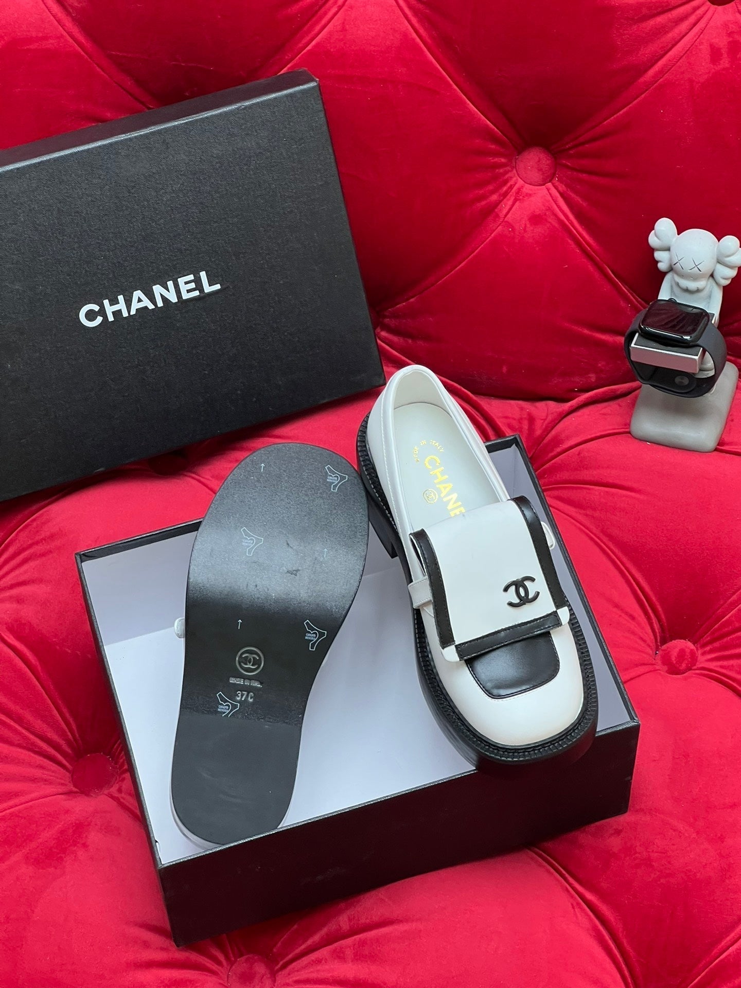 CC MOCCASIN LOAFER IN WHITE MIX BLACK LAMBSKIN - 35