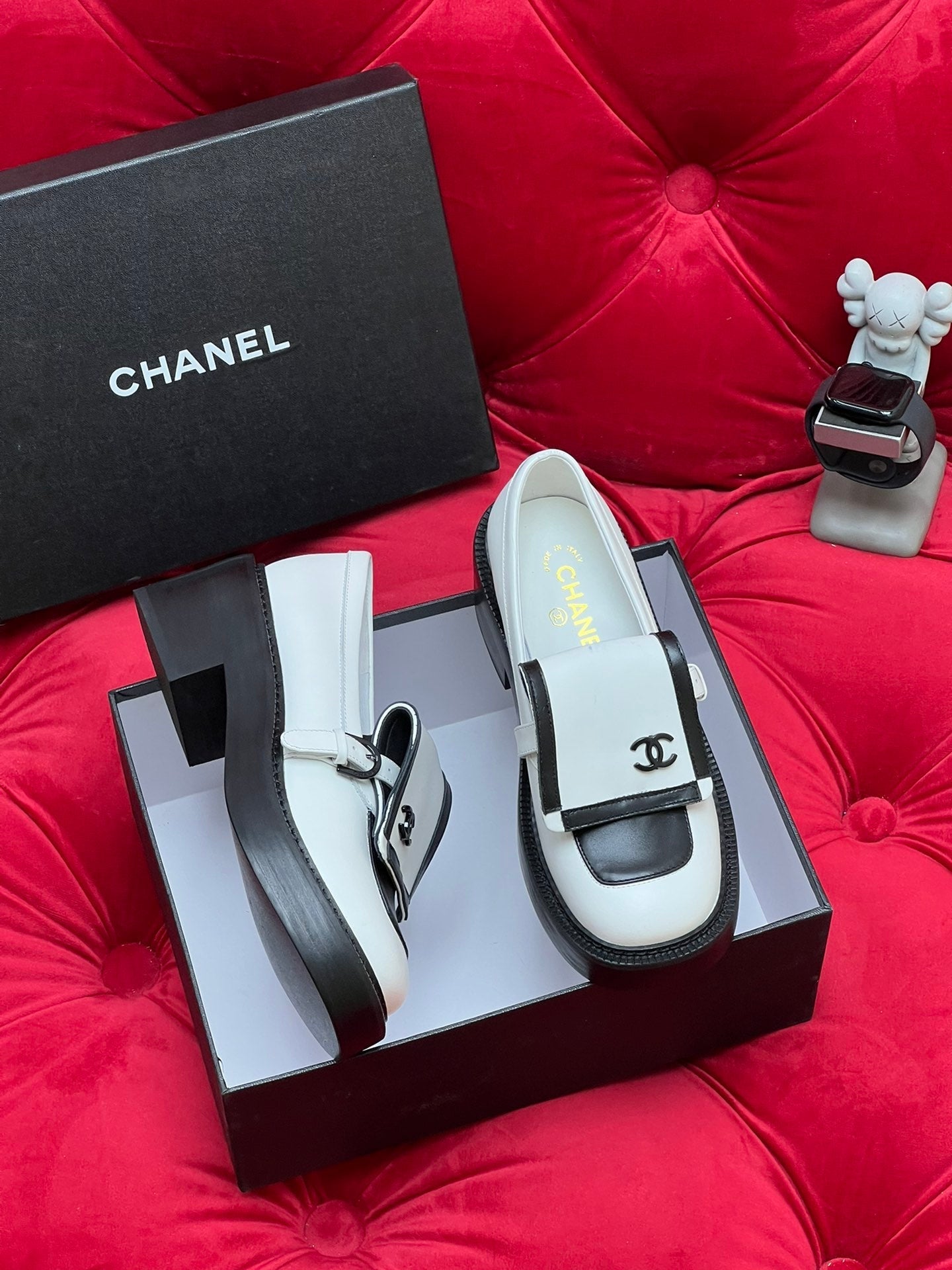 CC MOCCASIN LOAFER IN WHITE MIX BLACK LAMBSKIN - 35