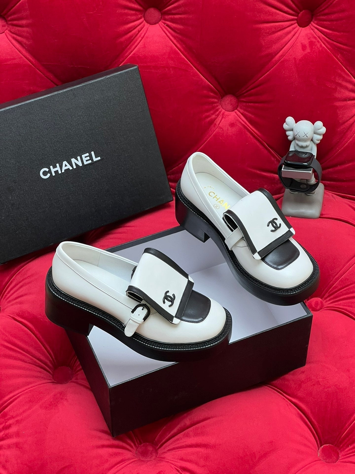 CC MOCCASIN LOAFER IN WHITE MIX BLACK LAMBSKIN - 35