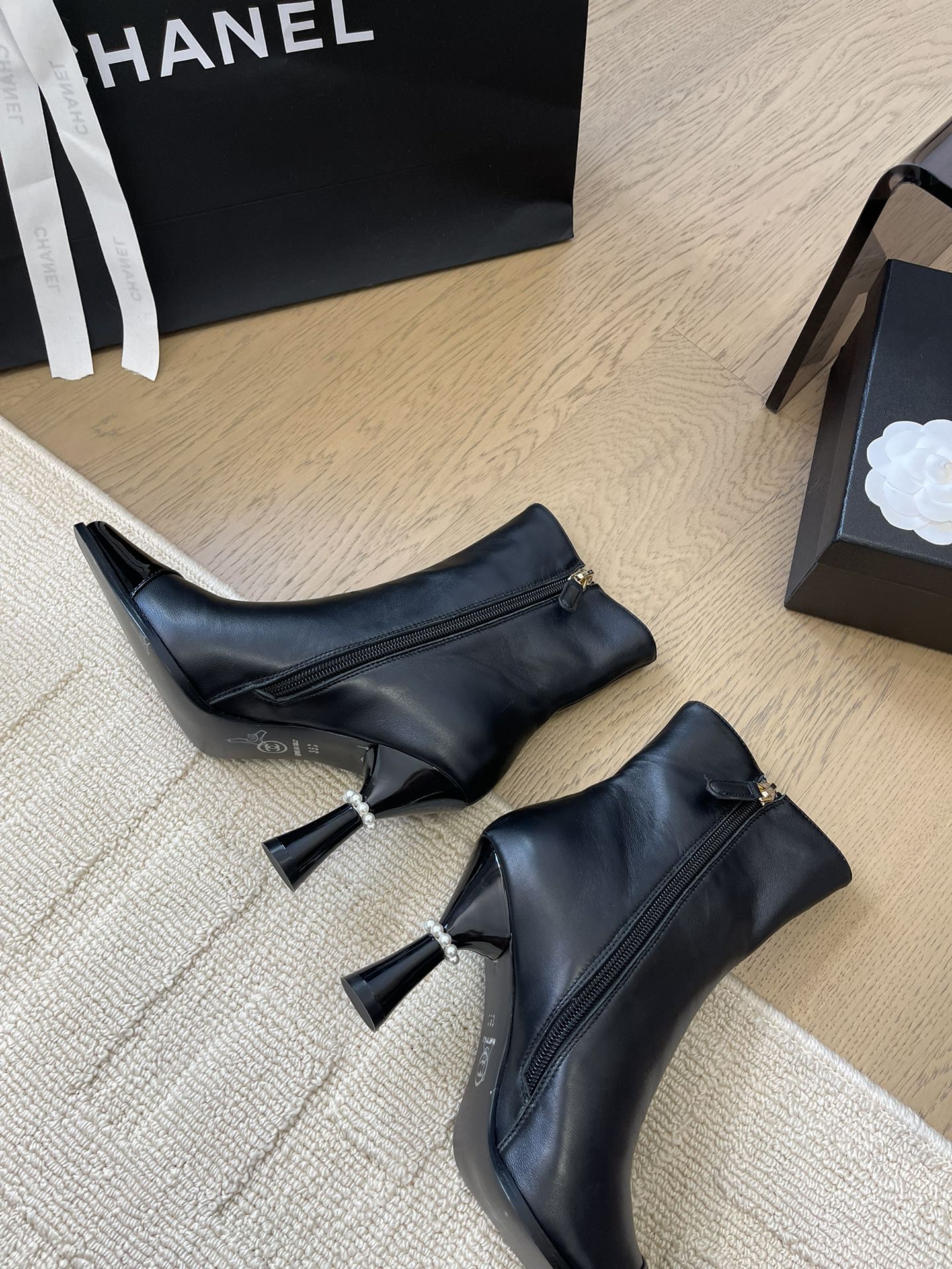 BONGADE BOOTS IN BLACK CALFSKIN - 35