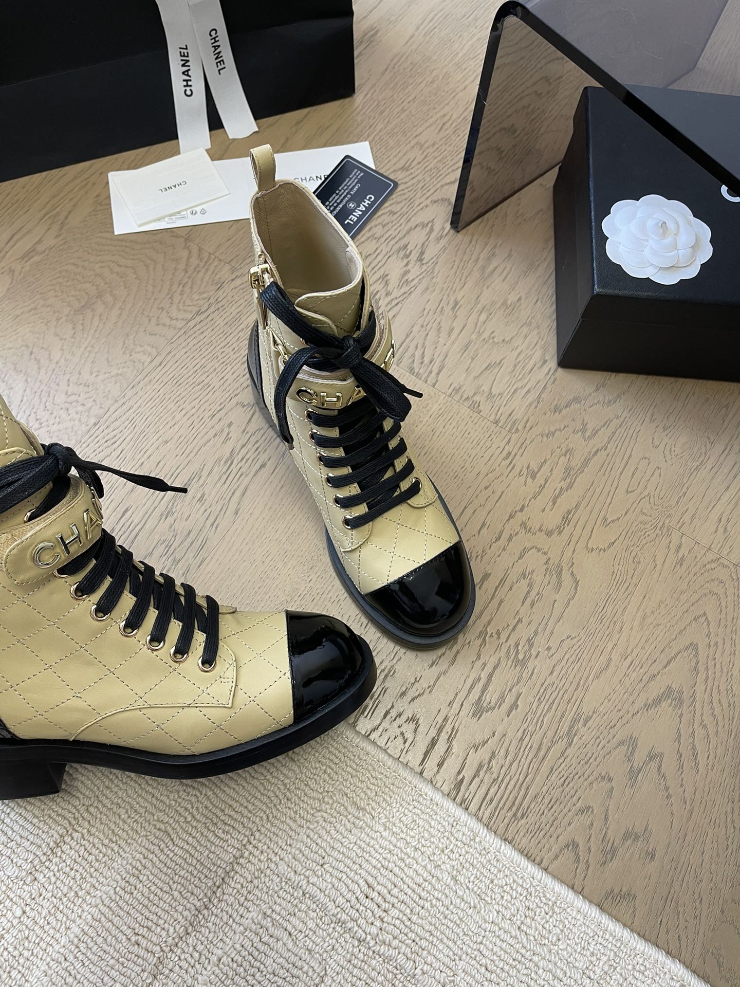 ALPHABET MARTIN BOOTS IN FLAX YELLOW LAMBSKIN - 35