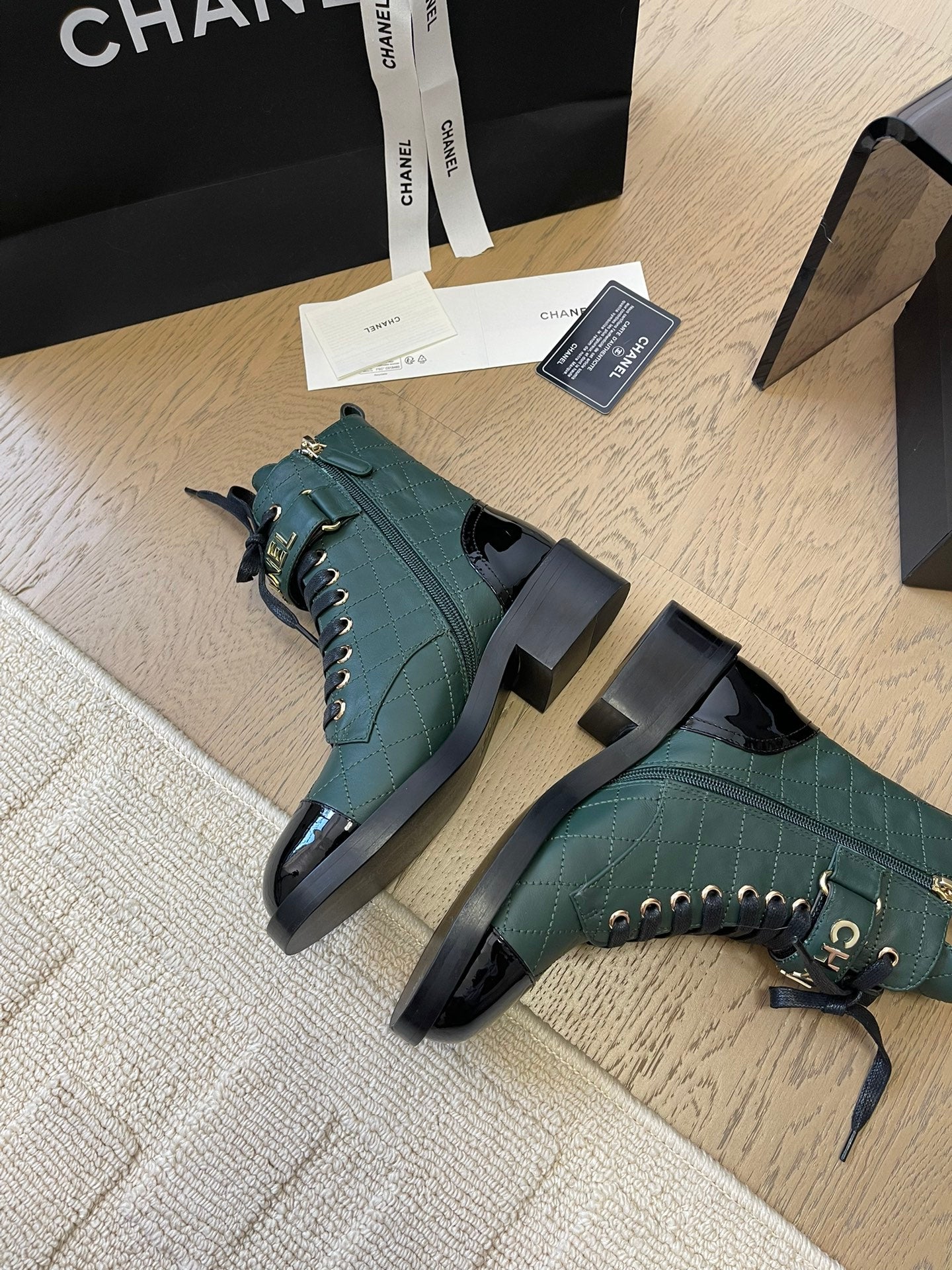 ALPHABET MARTIN BOOTS IN FOREST GREEN LAMBSKIN - 35