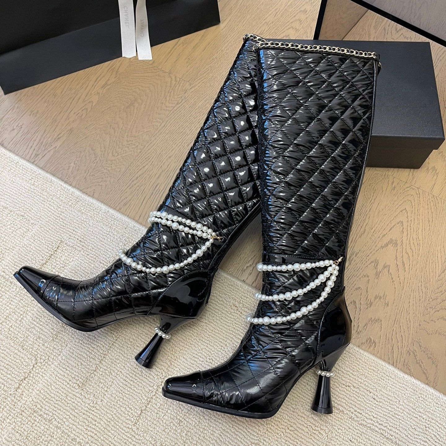 KNEE HIGH BOOTS 8 CM IN BLACK CALFSKIN WITH PEARL CHAIN - 35