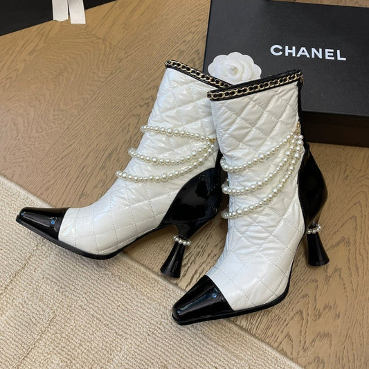 HIGH HEELS 8CM BOOTS IN WHITE MIX BLACK CALFSKIN WITH PEARL CHAIN - 35