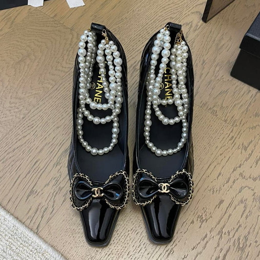 HIGH HEEL 8 CM IN BLACK CALFSKIN WITH PEARL CHAIN - 35
