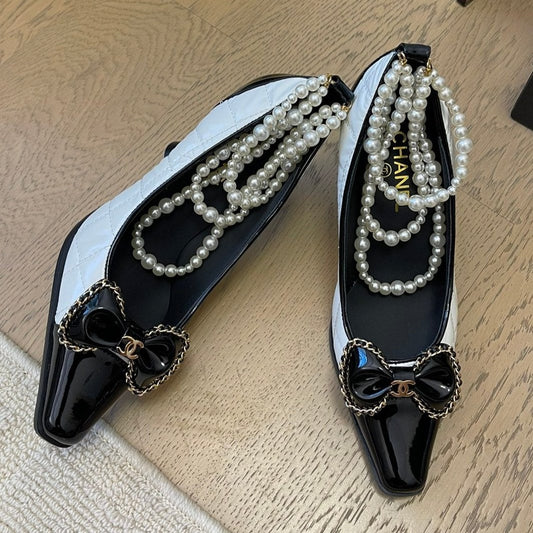 HIGH HEEL 8 CM IN WHITE MIX BLACK CALFSKIN WITH PEARL CHAIN - 35