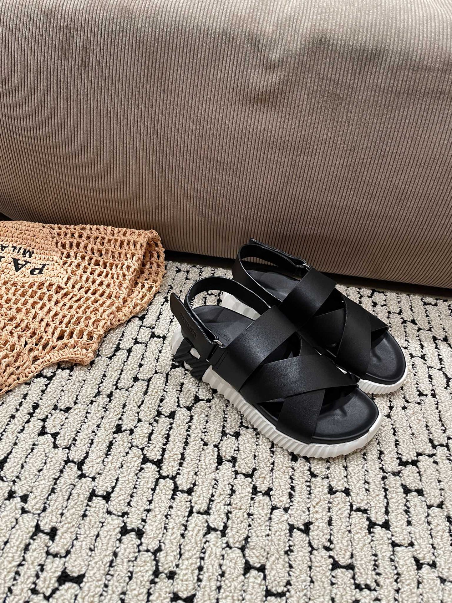 ELECTRIC SANDAL BLACK CALFSKIN - 35