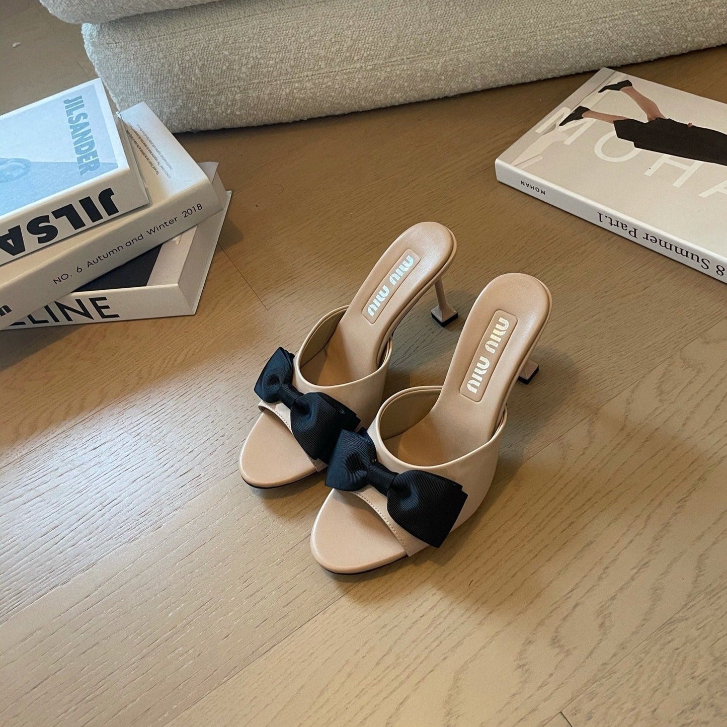 Nude Beige High - Heels With Black Bow Calfskin - 35