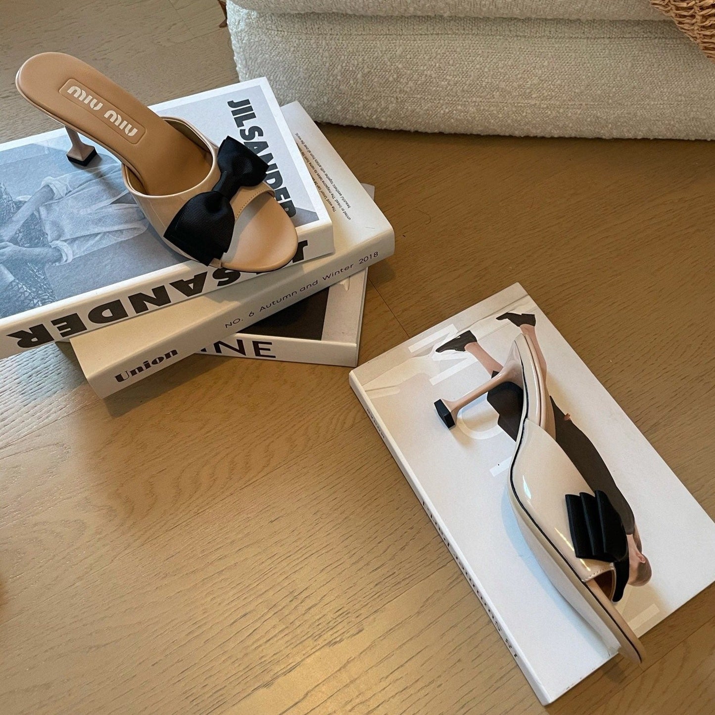 Nude Beige High - Heels With Black Bow Calfskin - 35