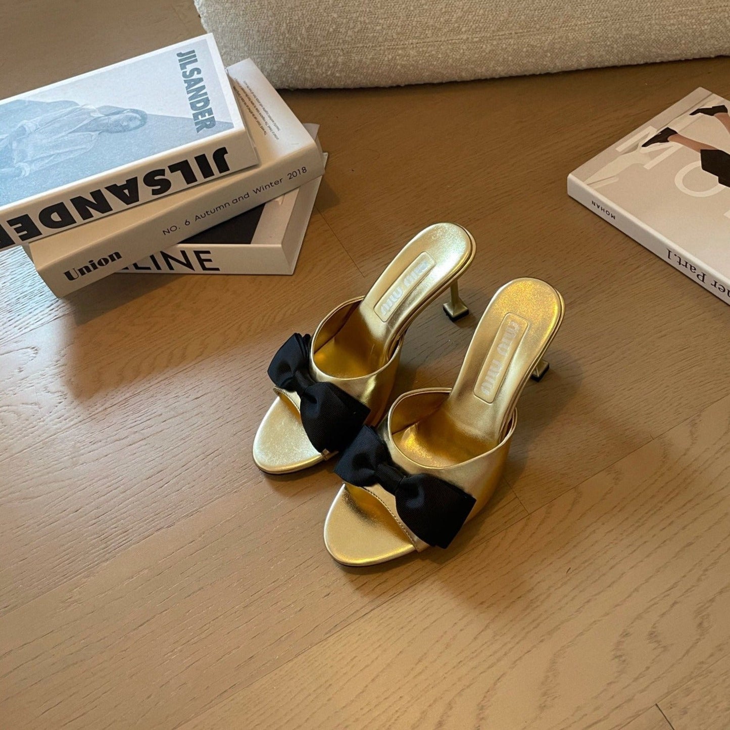 Metallic Gold High - Heels With Black Bow Calfskin - 35