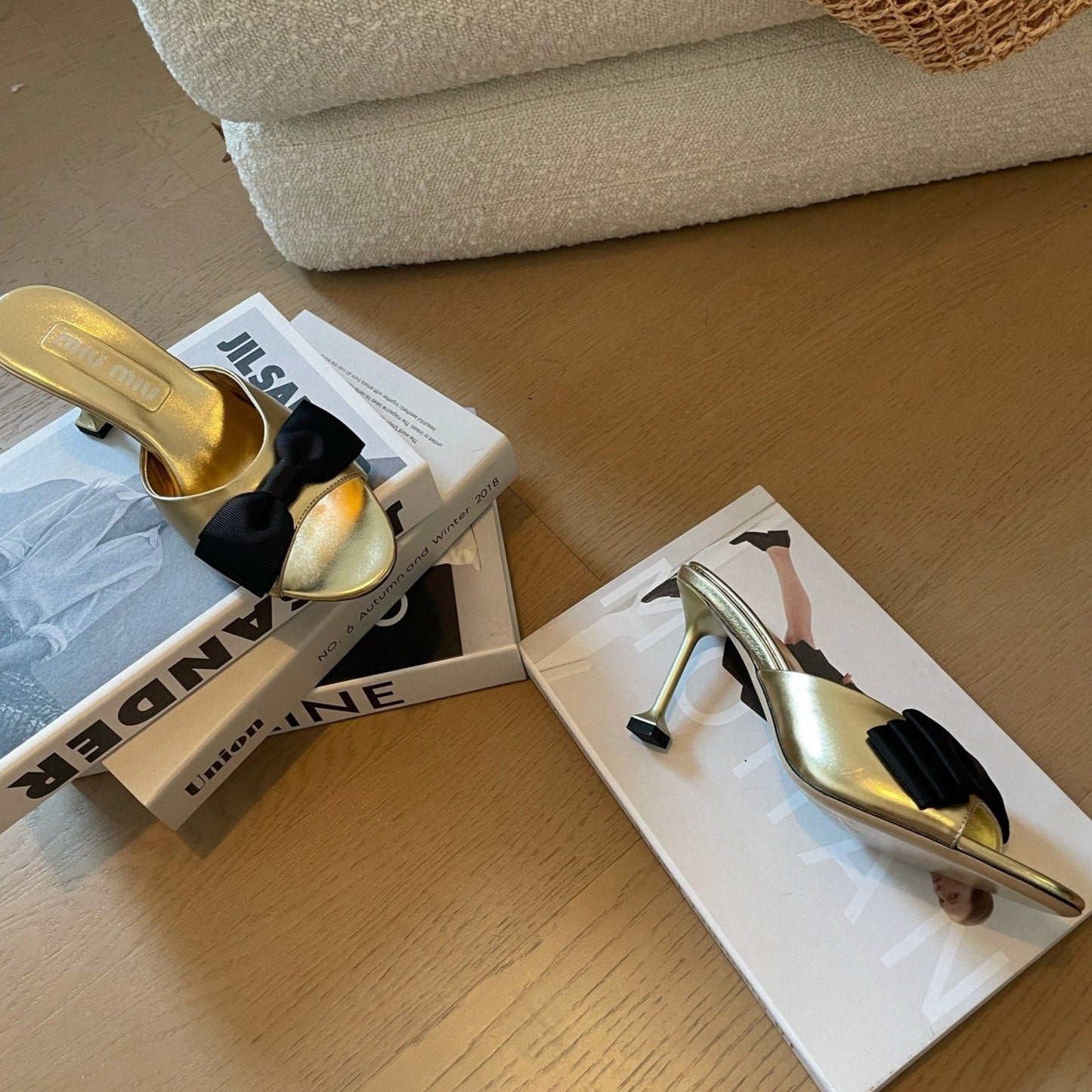 Metallic Gold High - Heels With Black Bow Calfskin - 35
