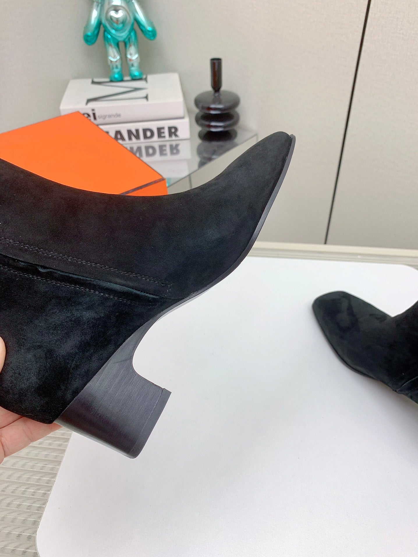 WOMEN'S NEO ANKLE BOOT IN BLACK SUEDE - 35