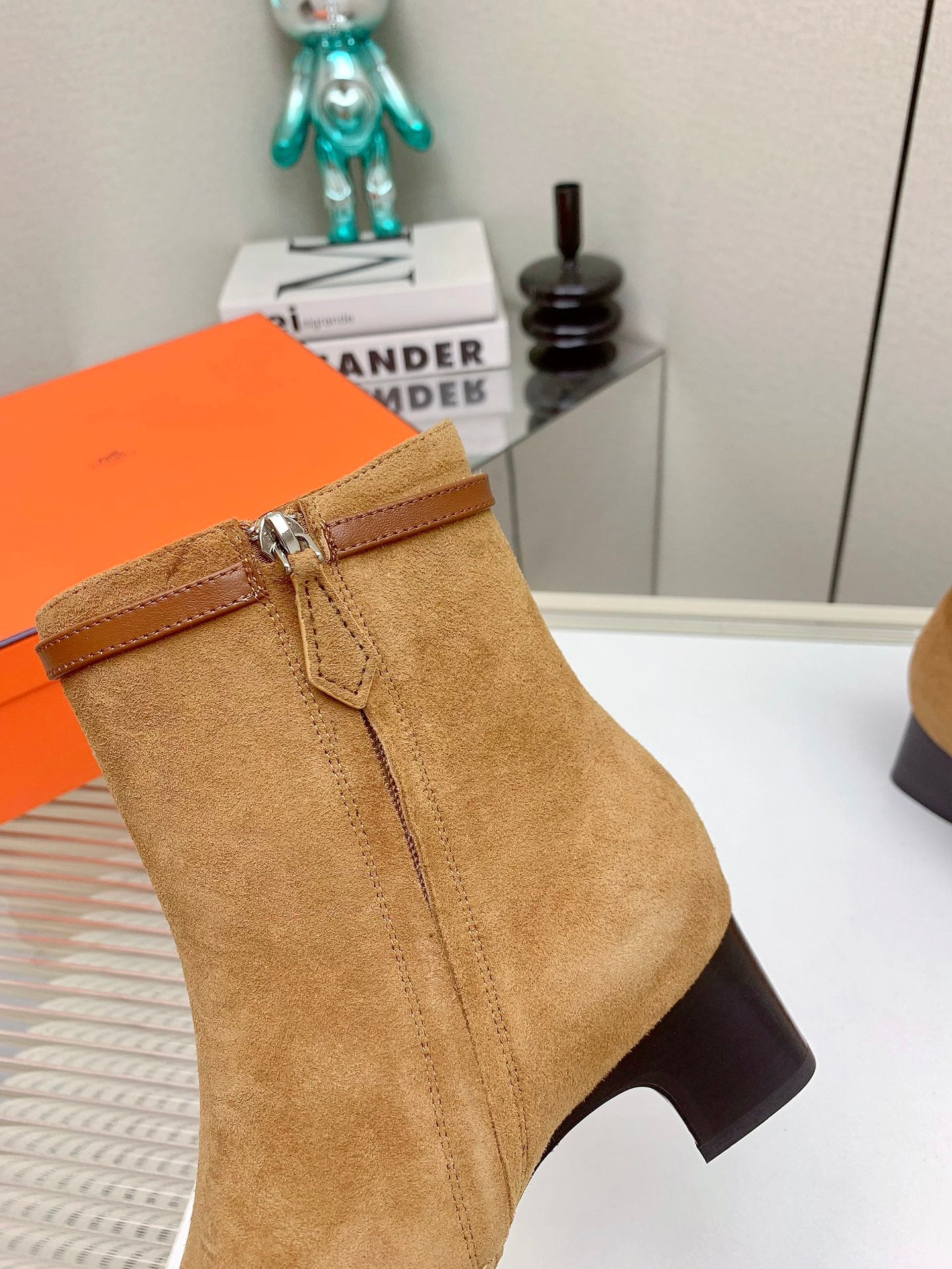 WOMEN'S NEO ANKLE BOOT IN PEANUT BROWN SUEDE - 35