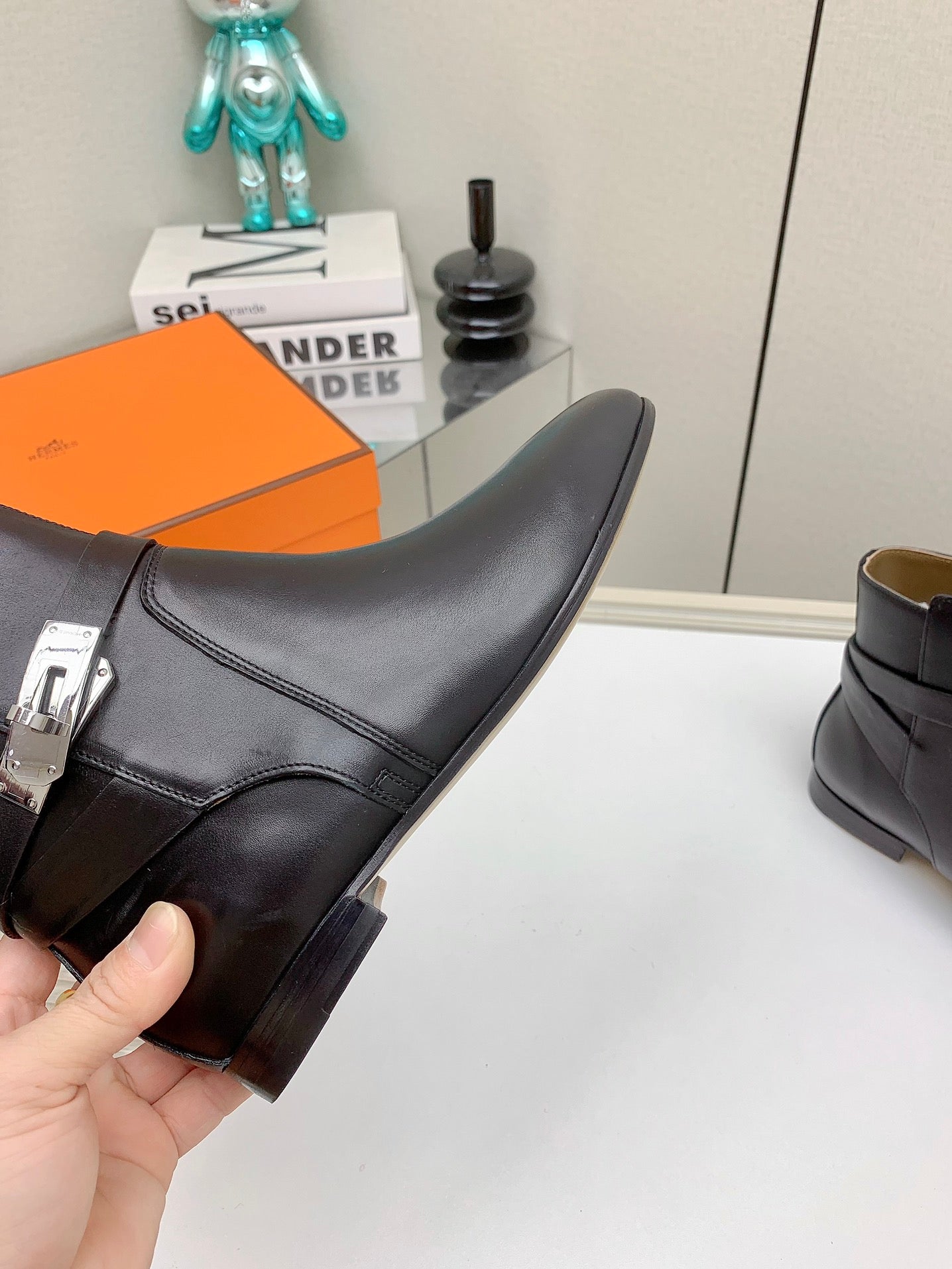 WOMEN'S NEO ANKLE BOOT IN BLACK CALFSKIN - 35