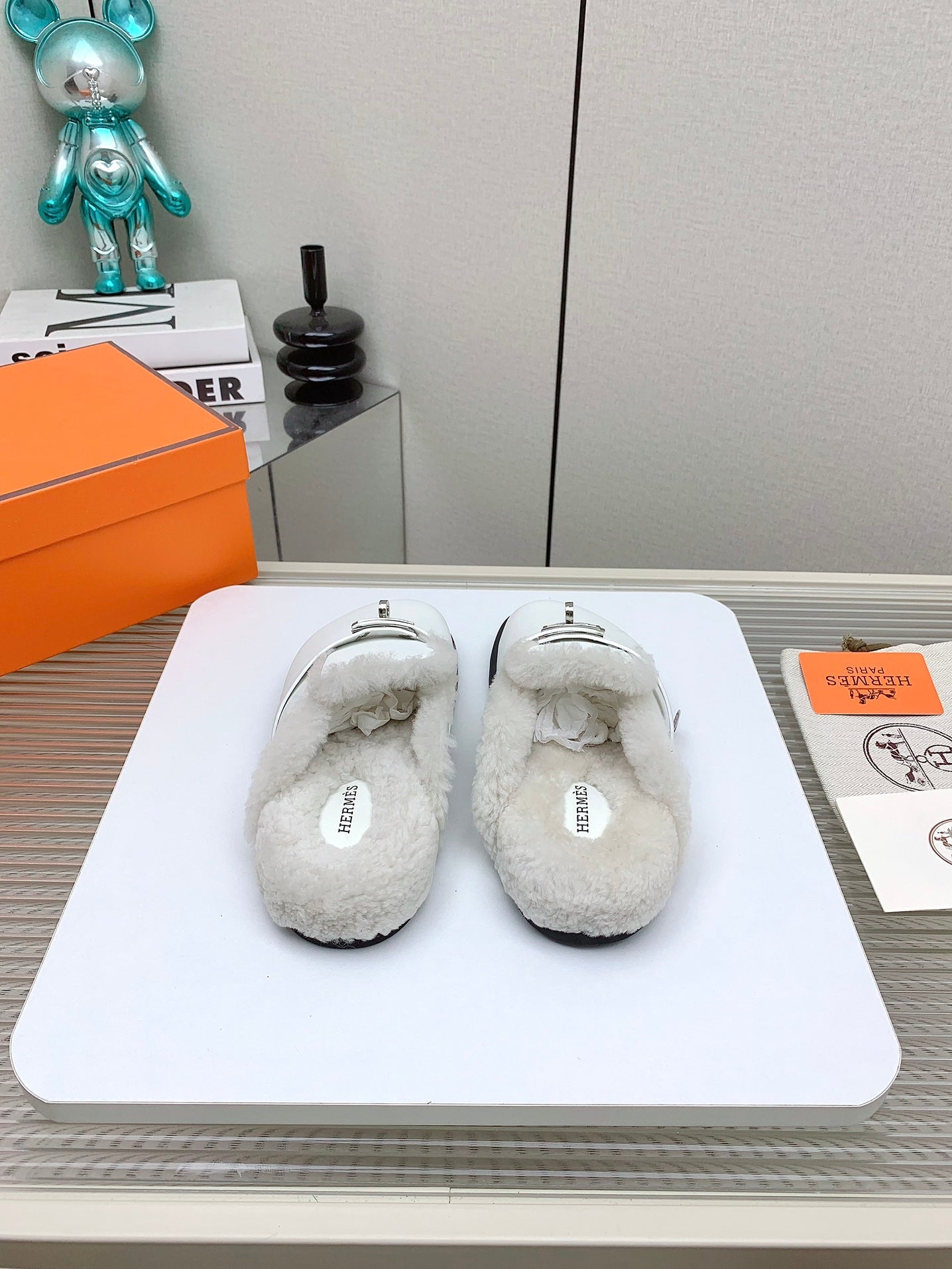 SLIP-ON MULE IN WHITE CALFSKIN AND SHEARLING LINING - 35