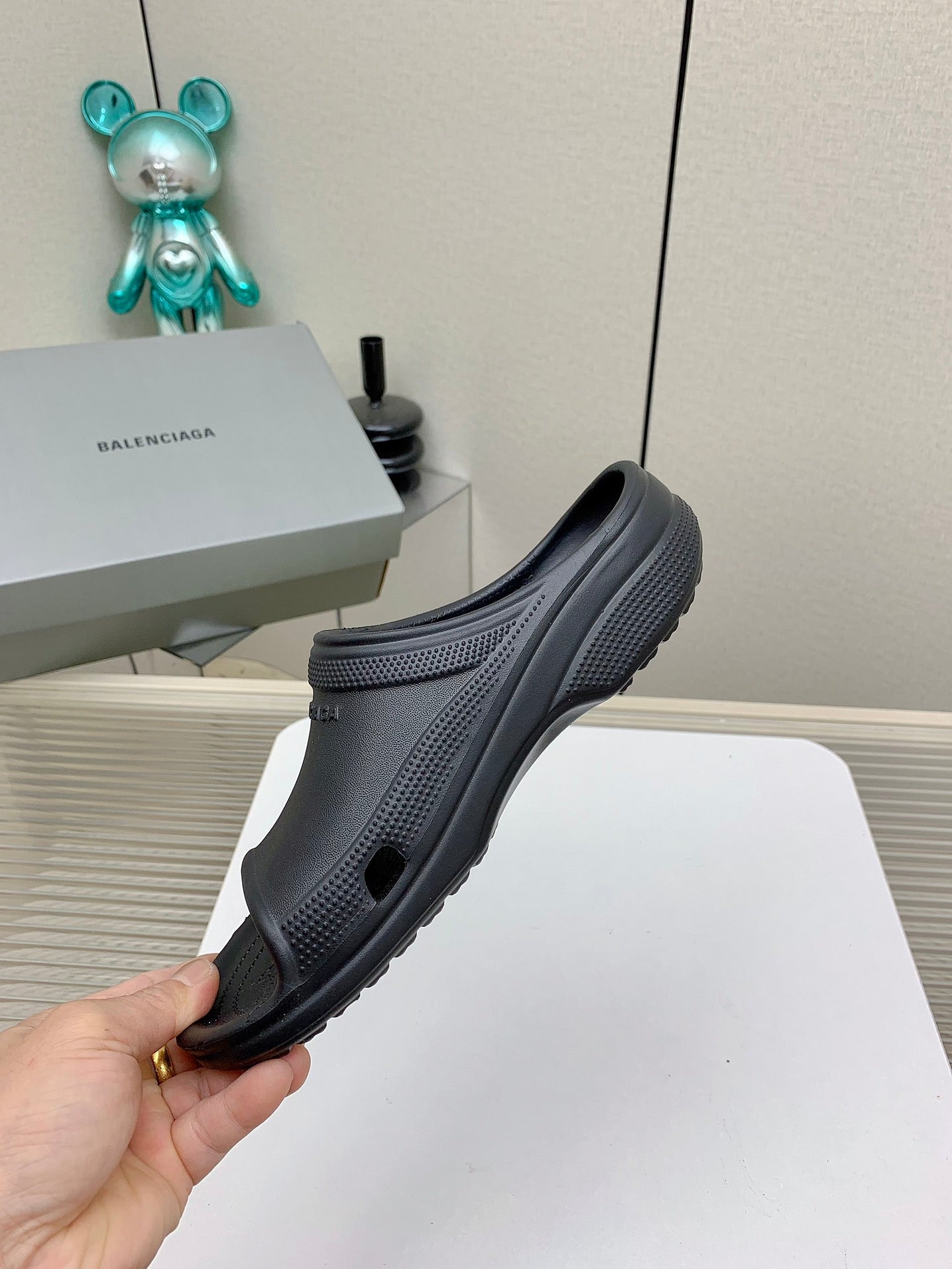 POOL CROCS IN BLACK RUBBER - 36