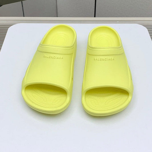 POOL CROCS IN MANZ YELLOW RUBBER - 36