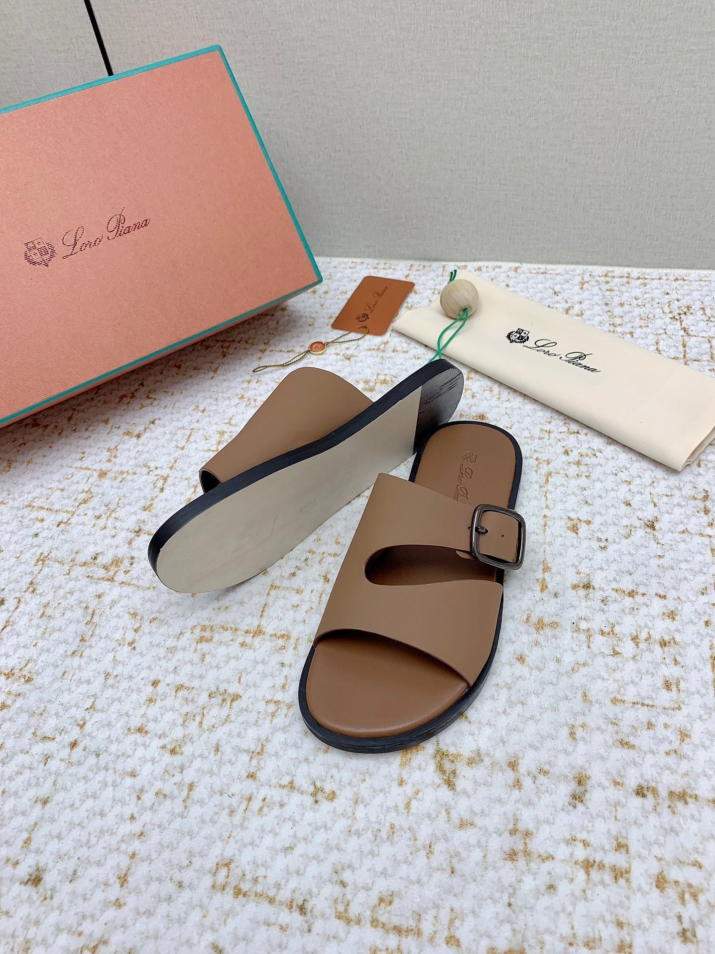 SANDALS IN LIGHT BROWN CALFSKIN - 38