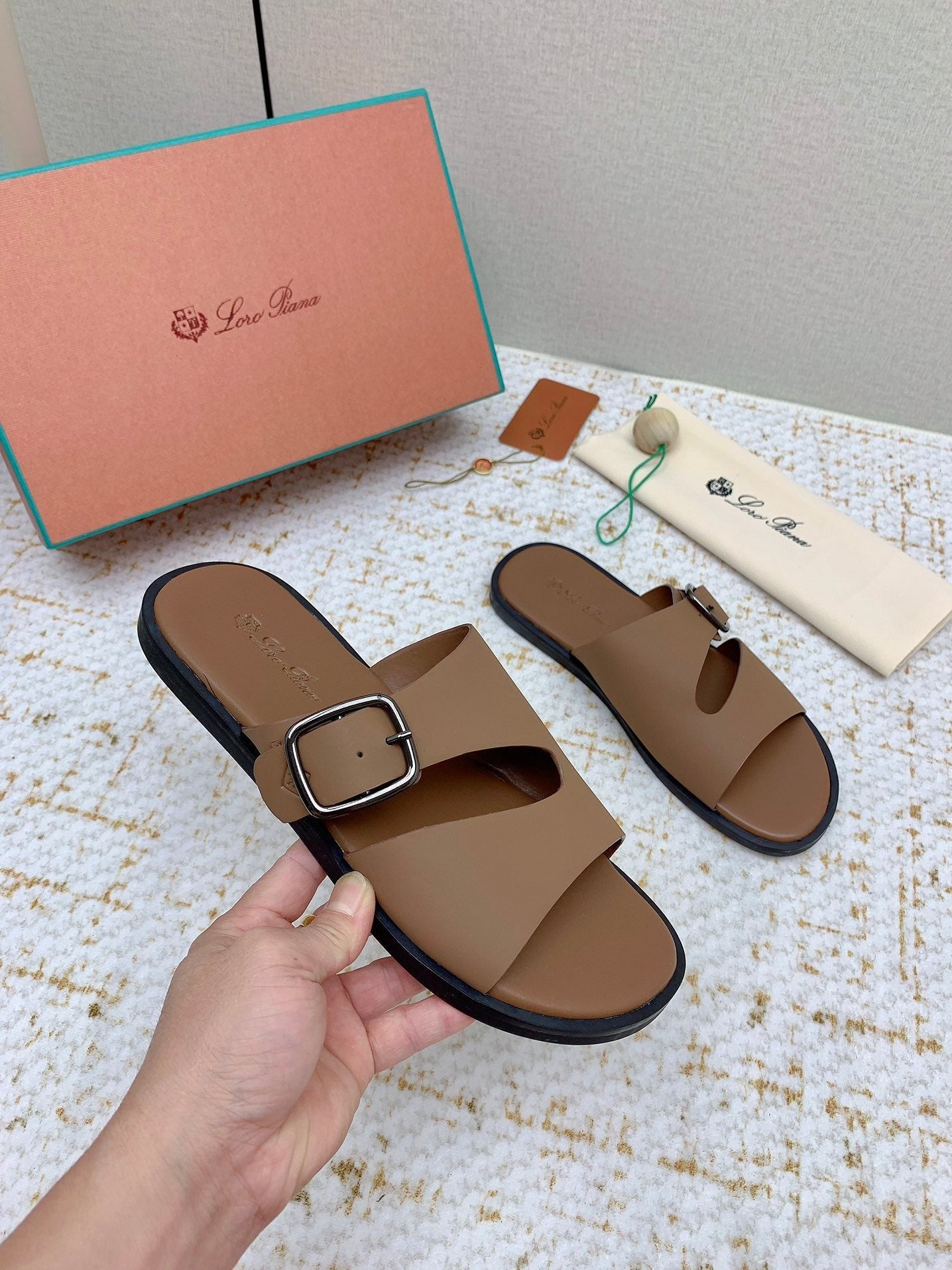 SANDALS IN LIGHT BROWN CALFSKIN - 38