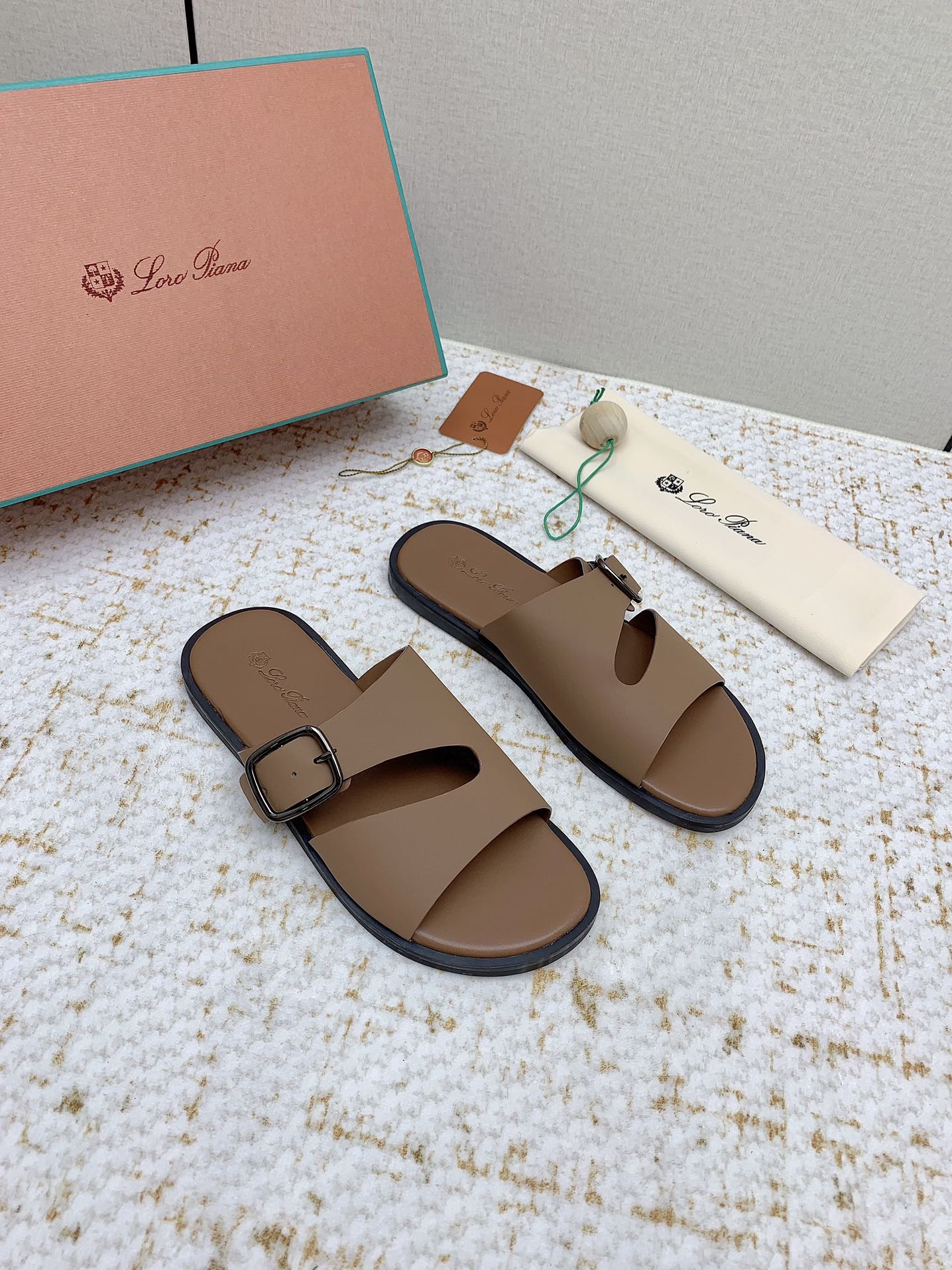 SANDALS IN LIGHT BROWN CALFSKIN - 38