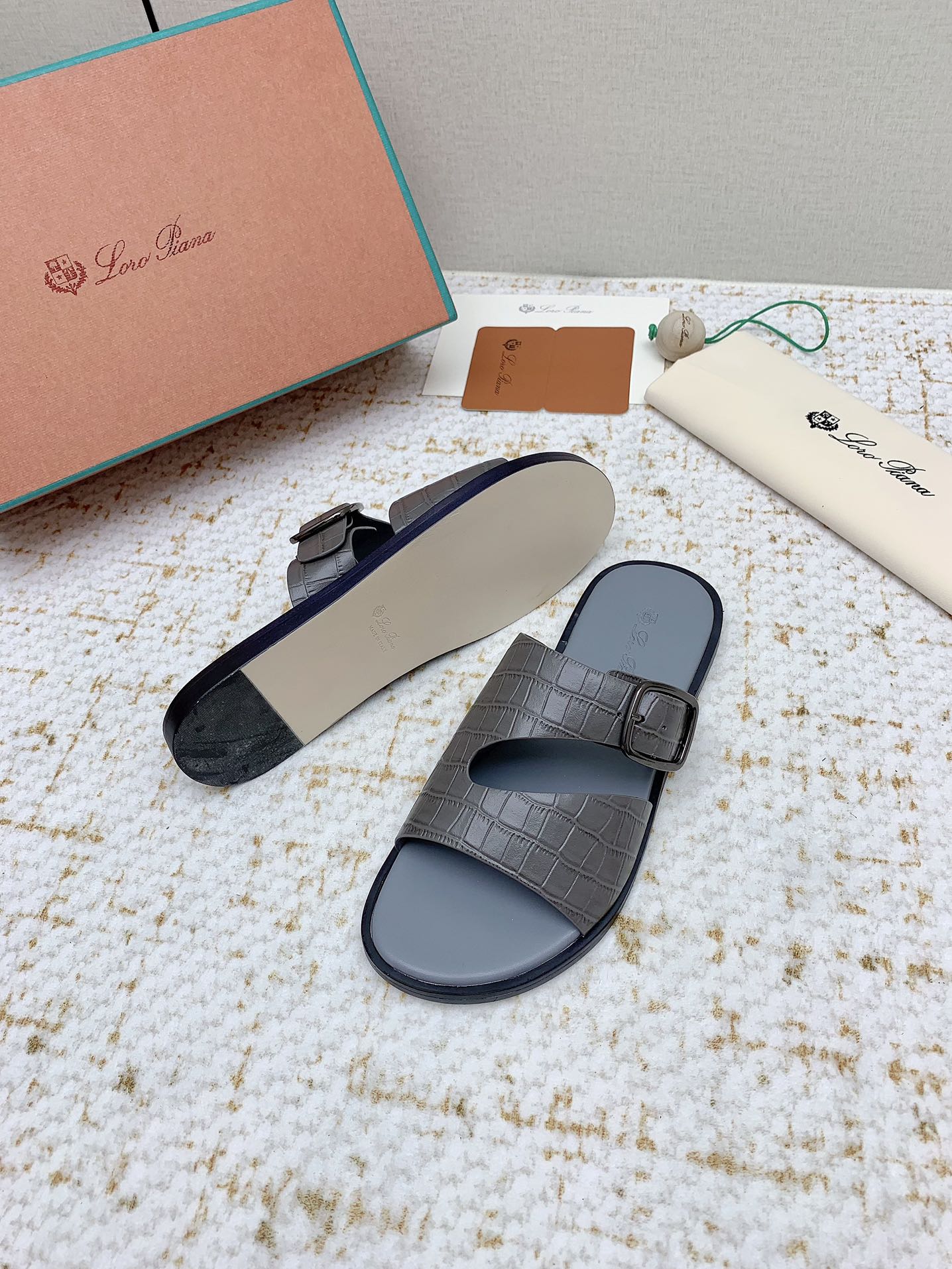SANDALS IN DARK GRAY SNAKE EMBOSSED CALFSKIN - 38