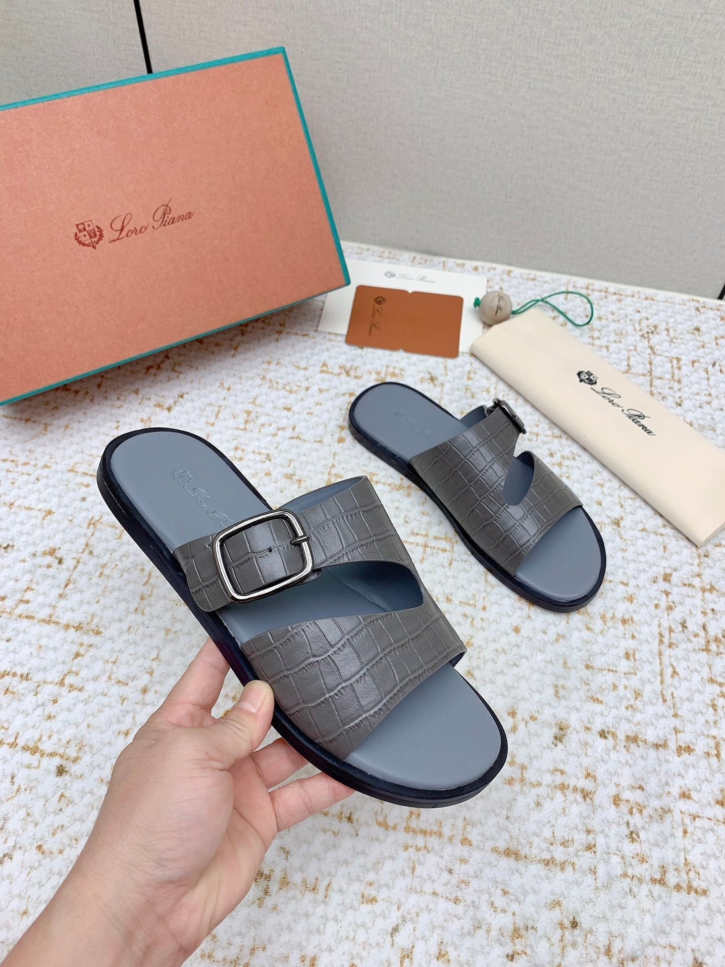 SANDALS IN DARK GRAY SNAKE EMBOSSED CALFSKIN - 38