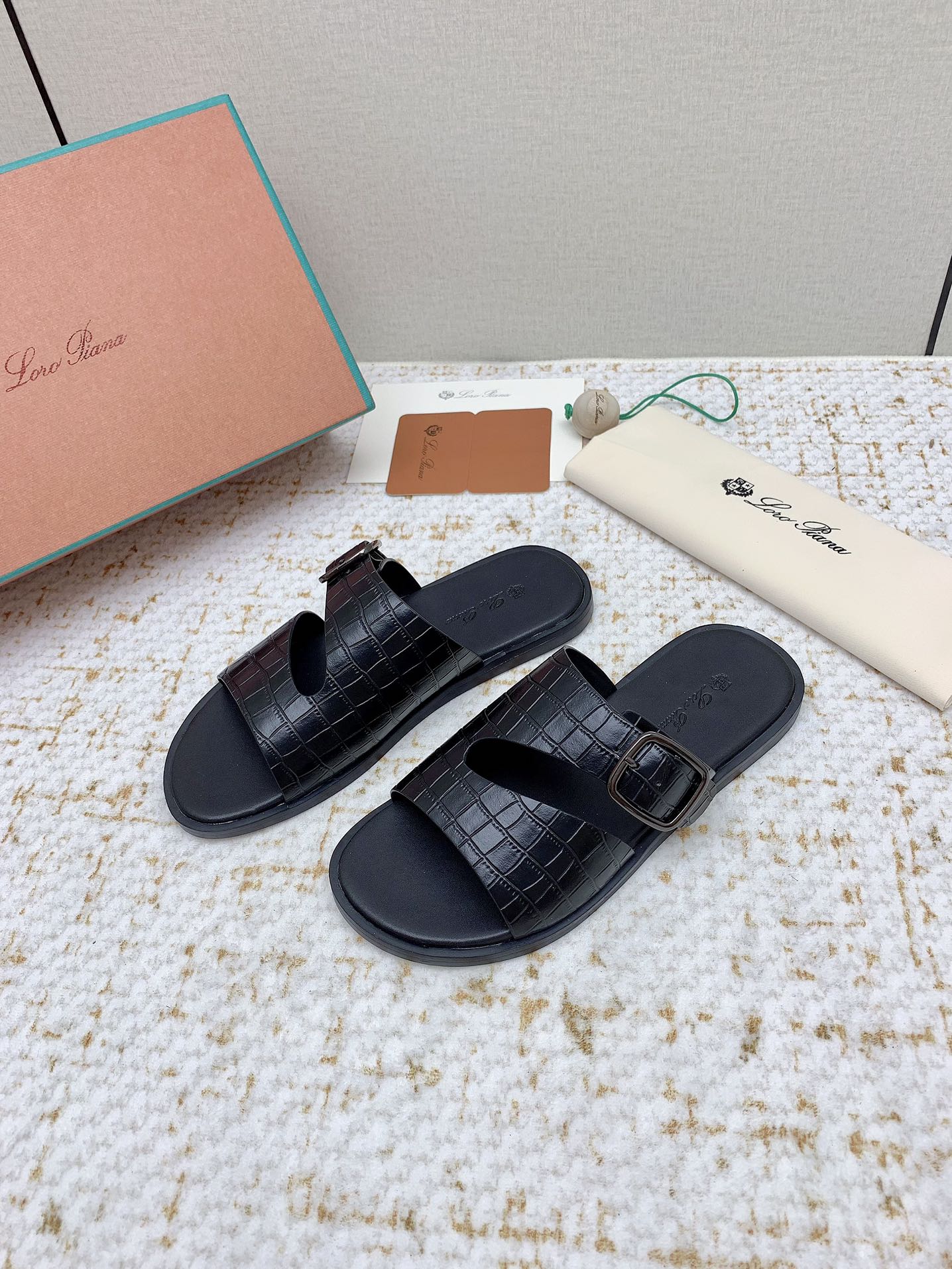 SANDALS IN BLACK SNAKE EMBOSSED CALFSKIN - 38