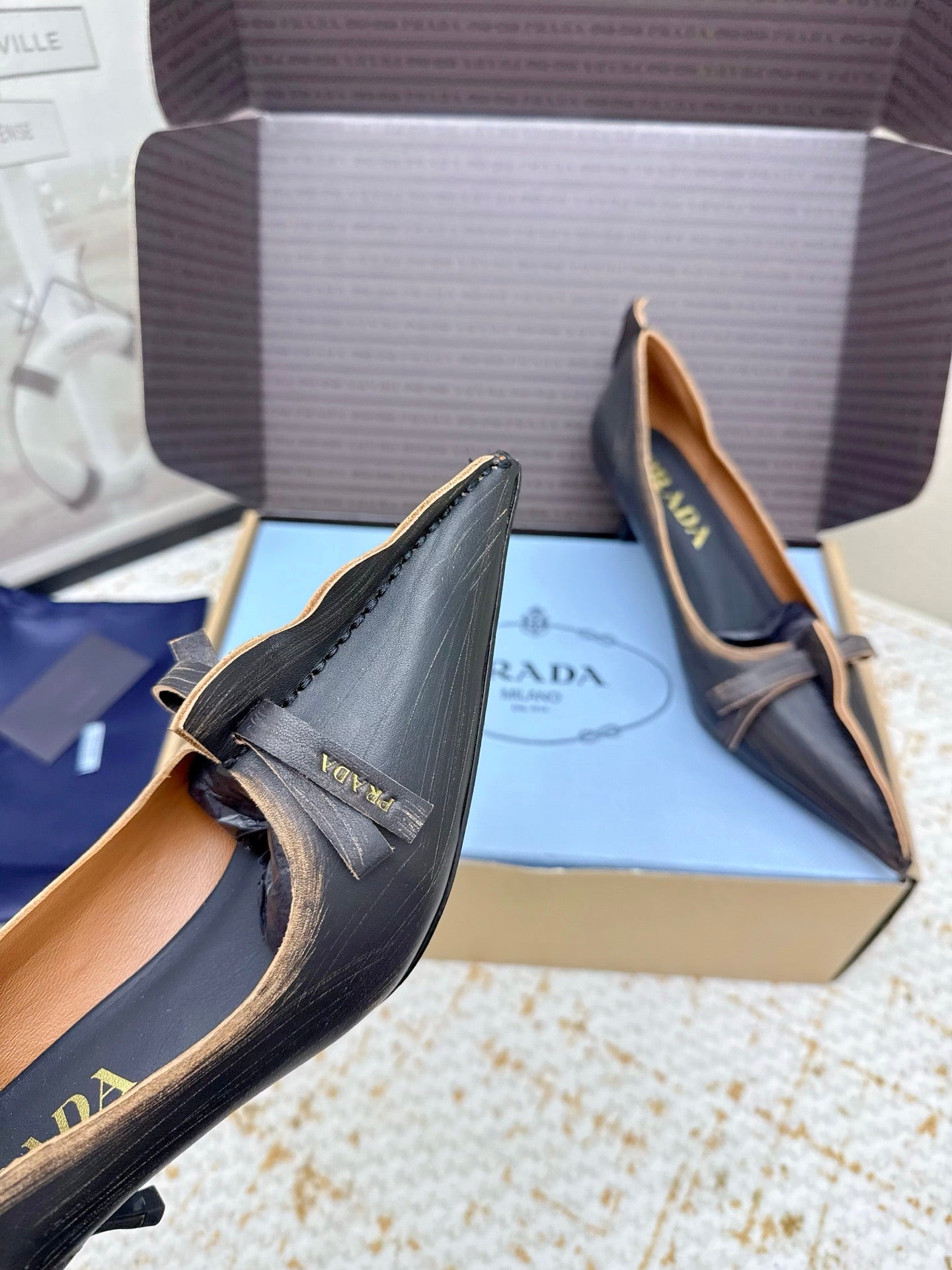 Туфлі PRADA 26S з зістареної шкіри висотою 55 мм з чорної телячої шкіри