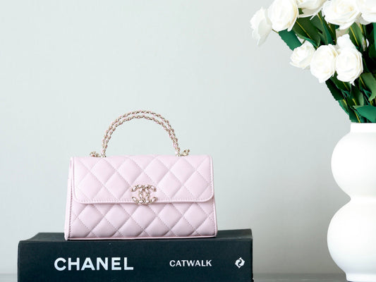 CHANEL 25S KELLY З ПАСТЕЛЬНО-РОЖЕВОЇ ШКІРИ ЯГНЯТИ ІЗ ЗОЛОТОЮ ФУРНІТУРОЮ