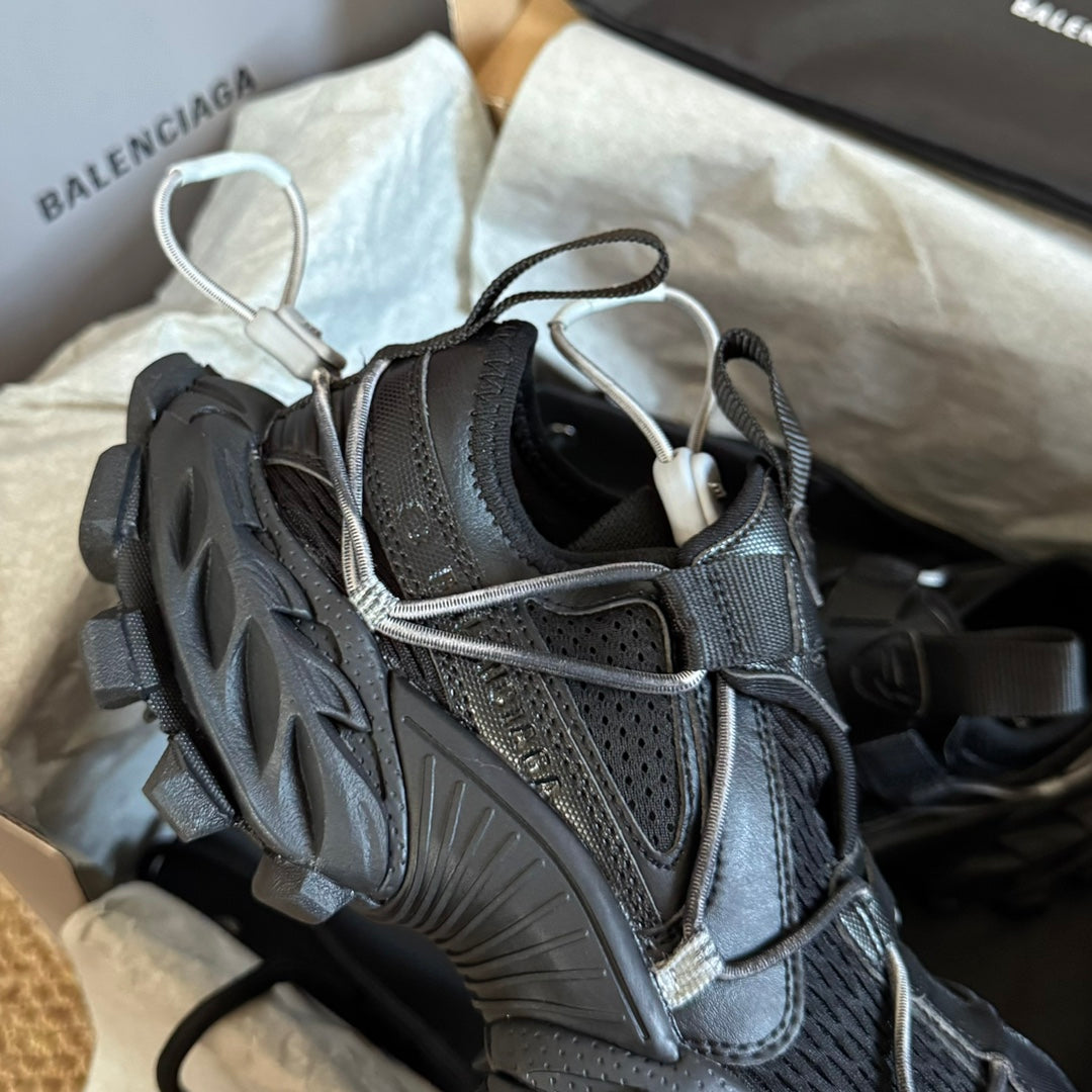 HIKE SNEAKER IN BLACK MESH, POLYURETHANE AND POLYESTER - 35